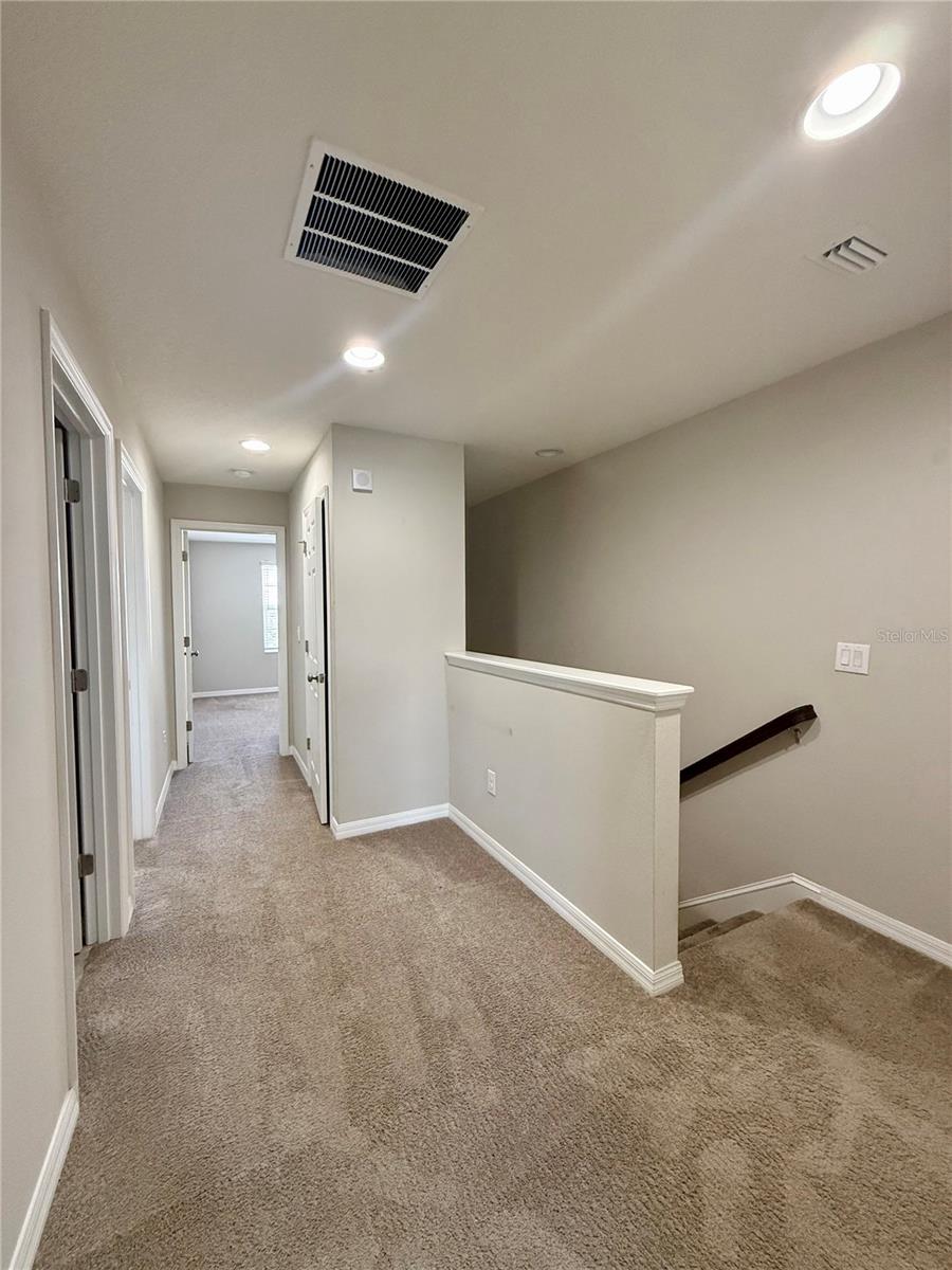 OAK CREEK - Residential Lease