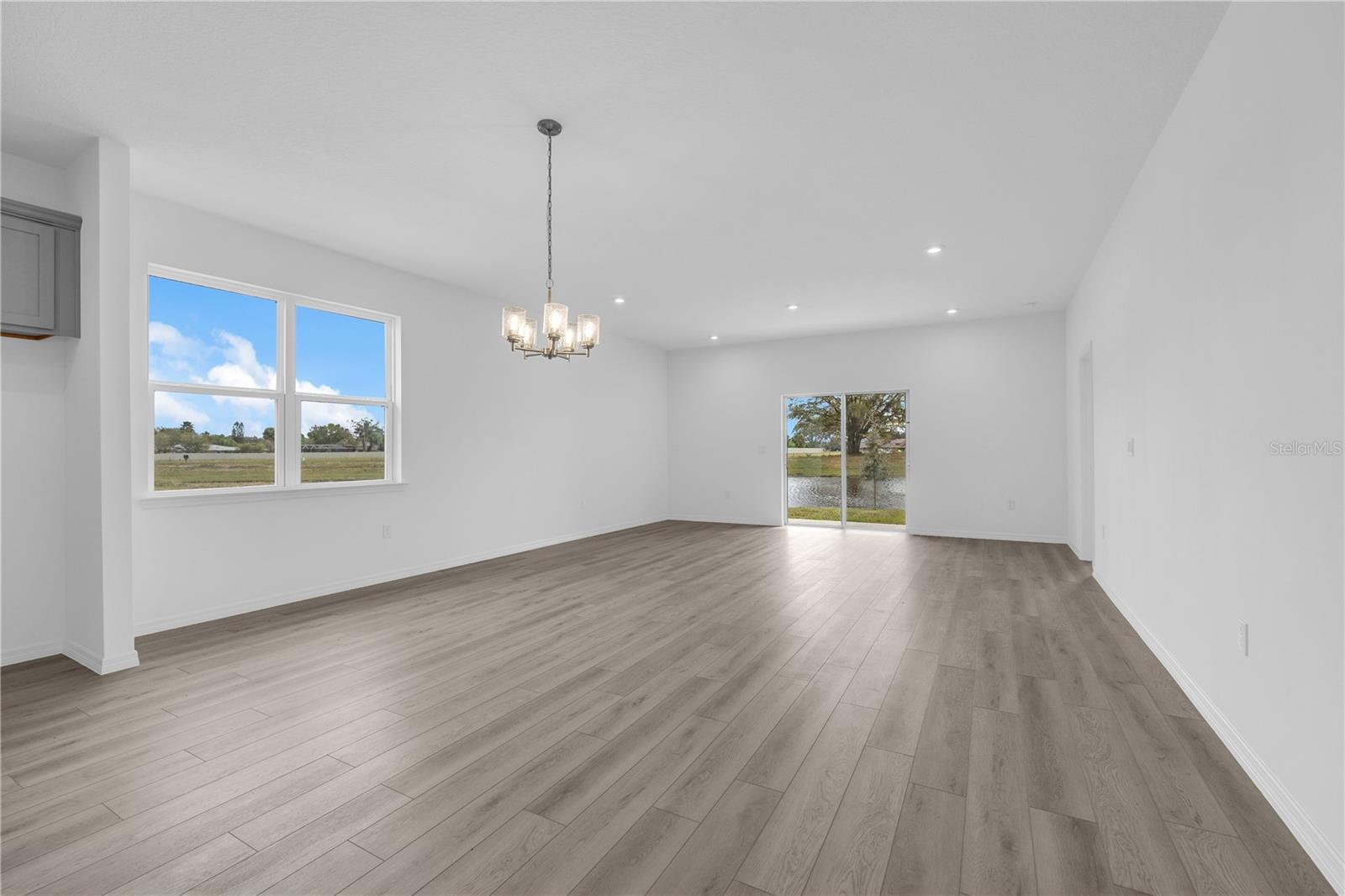 RESERVE AT COUNTRY CLUB LAKES ESTATES - Residential