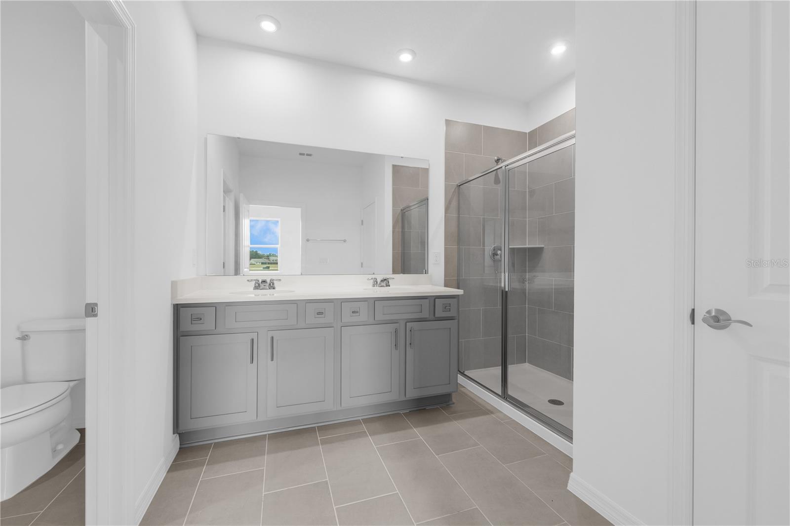 RESERVE AT COUNTRY CLUB LAKES ESTATES - Residential