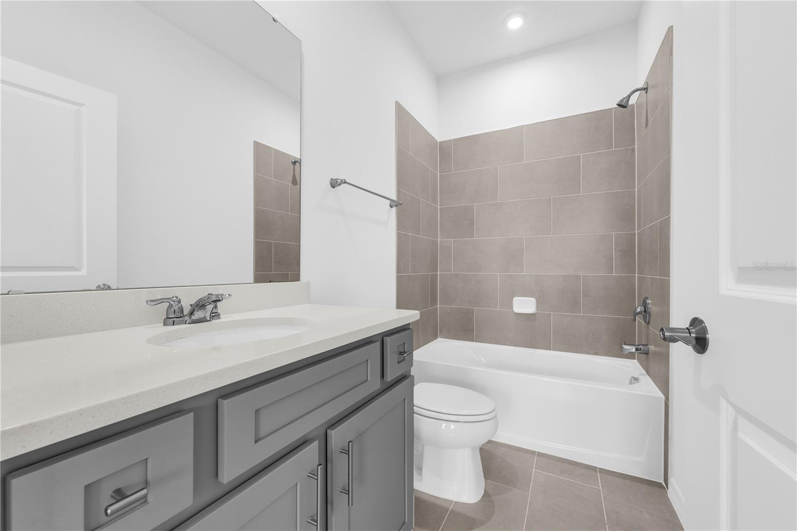 RESERVE AT COUNTRY CLUB LAKES ESTATES - Residential