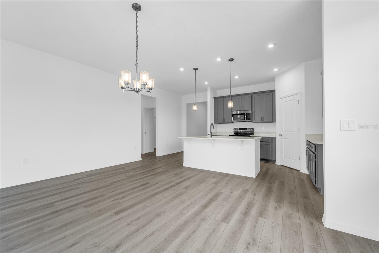 RESERVE AT COUNTRY CLUB LAKES ESTATES - Residential