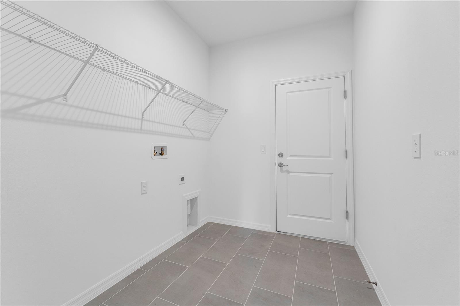 RESERVE AT COUNTRY CLUB LAKES ESTATES - Residential