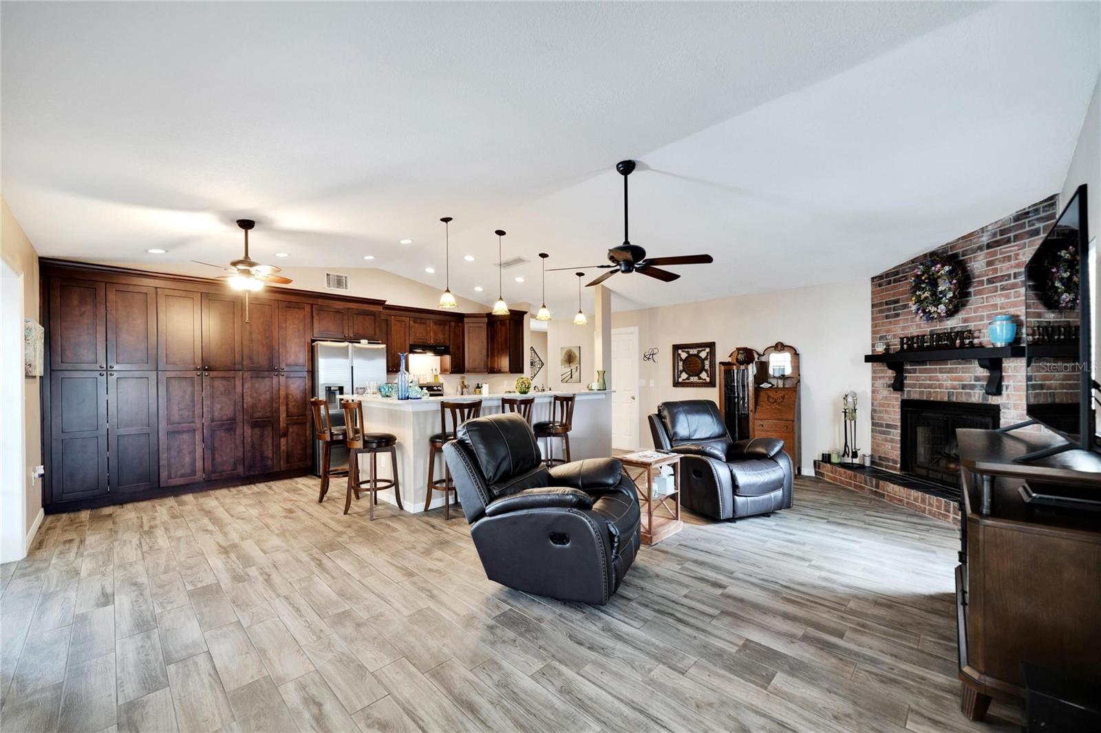 BEACON GROVES UNIT VI - Residential