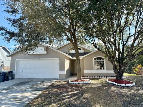 A home in LAKELAND