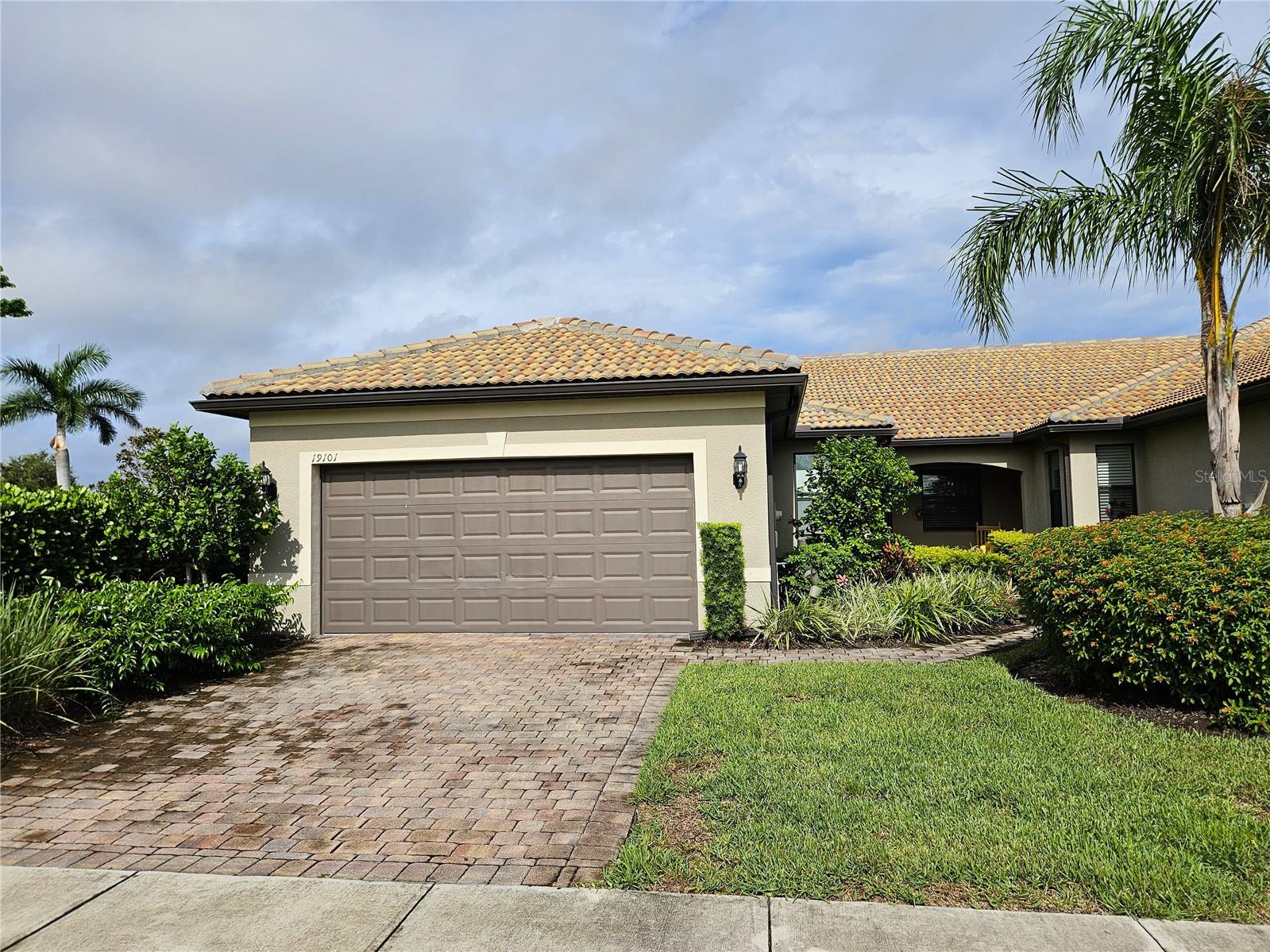 Available July 1st! This Beautiful Home is located in the desirable community of Islandwalk. The 5 Star Resort-style amenities including Community Pool, Resort Pool, Tennis Courts, Pickle & Bocce ball, Fitness Center & Clubhouse. This home is conveniently located across from the clubhouse featuring two bedrooms plus den, two baths, offers 1,600 square feet of living space with an open living room, dining room, and kitchen that are perfect for entertaining or enjoying a relaxing lifestyle. The master bedroom is spacious, room for king size bed with an ensuite bathroom that includes an impressive glass enclosed walk in shower, dual vanity sinks and designer cabinetry. The second bedroom is nicely situated at the front of the home with the second bathroom step away offering a tub/shower combination. The den is welcoming with glass french doors and will make for a perfect home office. Extras include: lake view, inside laundry, and a lifestyle community with amenities that compare to a resort!
The Braves Stadium and newly developed shopping center are just off Tamiami Trail and within just minutes from Venice Island and it’s historic downtown shopping and restaurants as well as our world-famous beaches!
~Pets: No pets
~Community: Gated, Resort style pool, tennis courts, pickle & bocce ball & Clubhouse.
~Landscaping included.