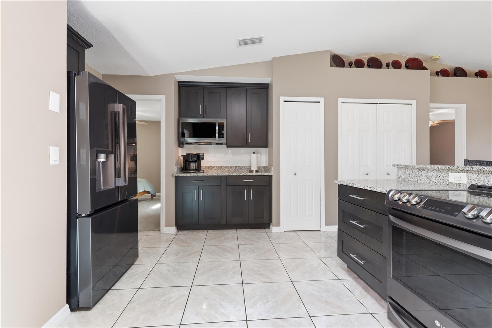 DELTONA LAKES UNIT 09 - Residential