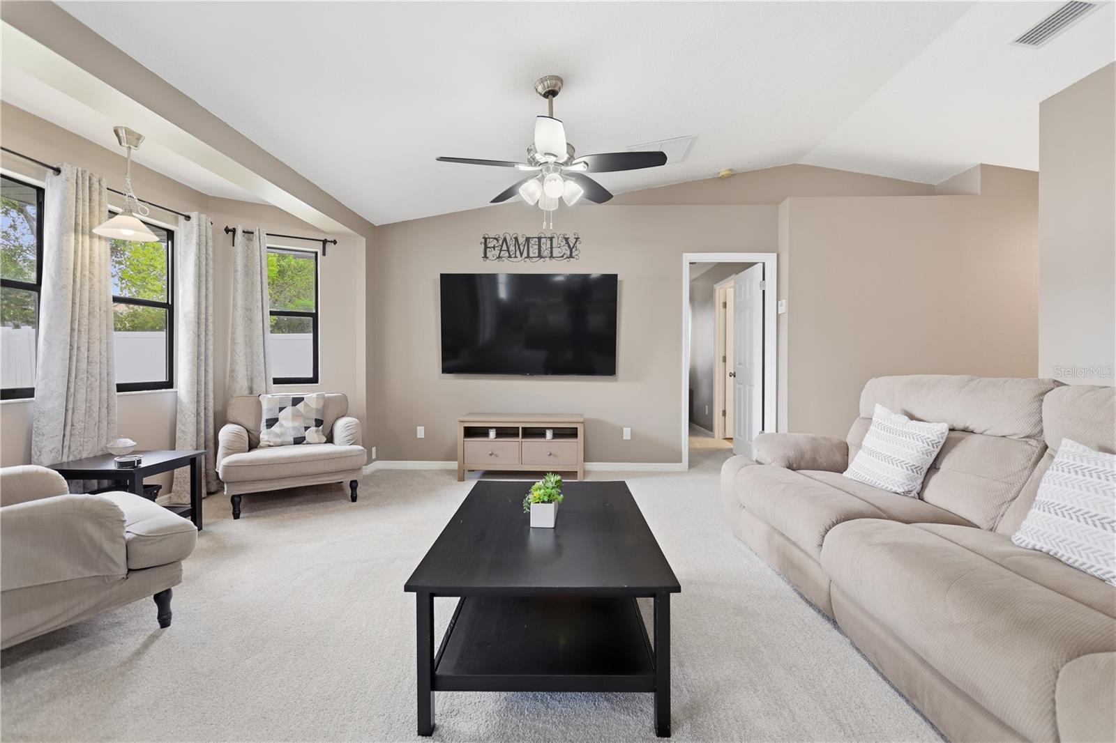 DELTONA LAKES UNIT 09 - Residential