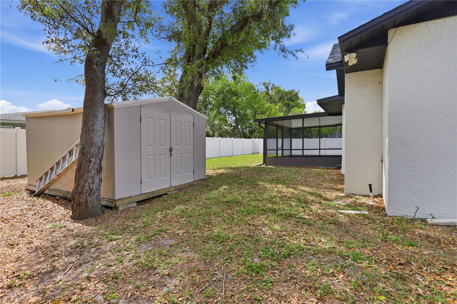 DELTONA LAKES UNIT 09 - Residential