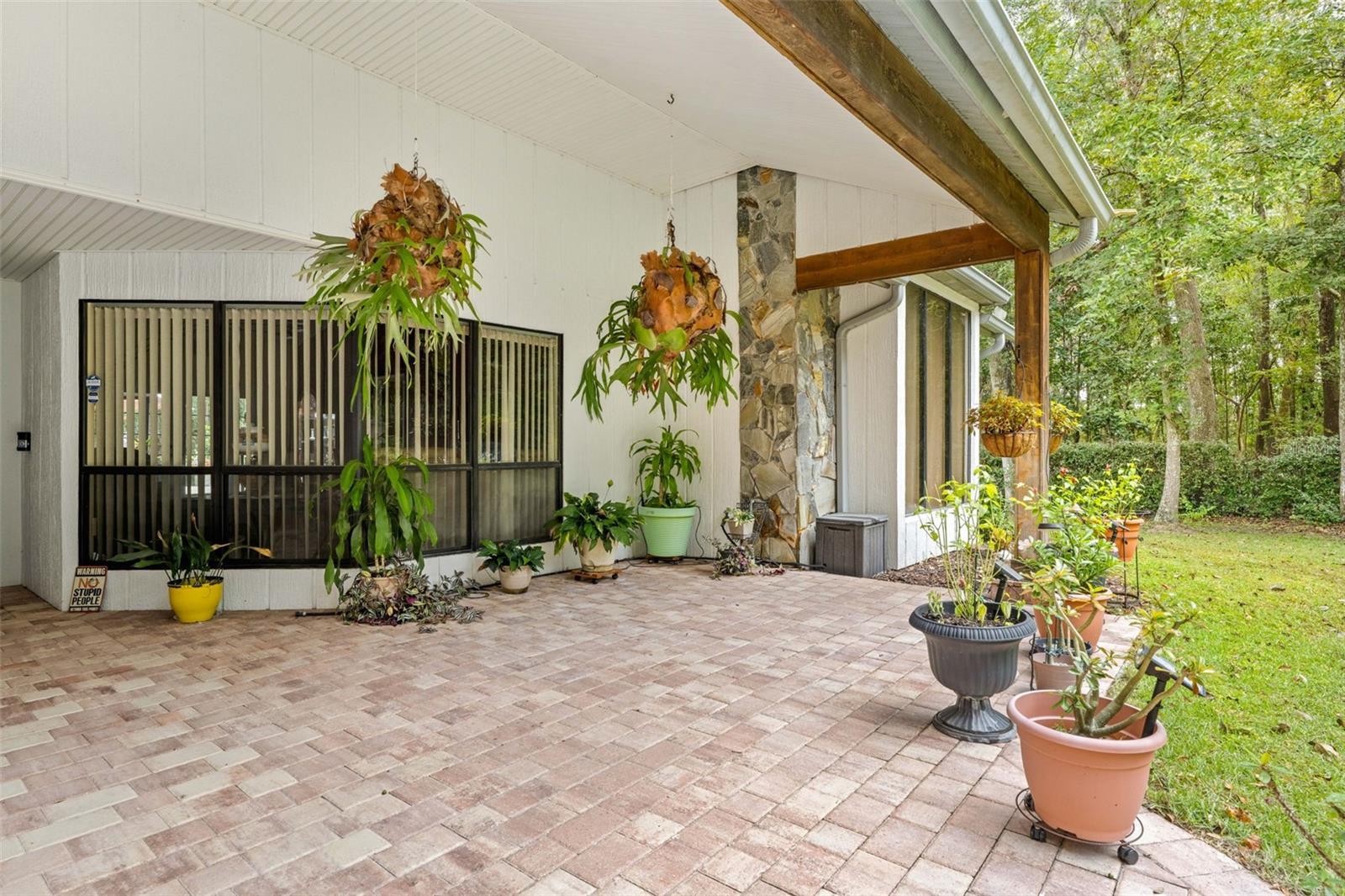 410 HILLSIDE COURT