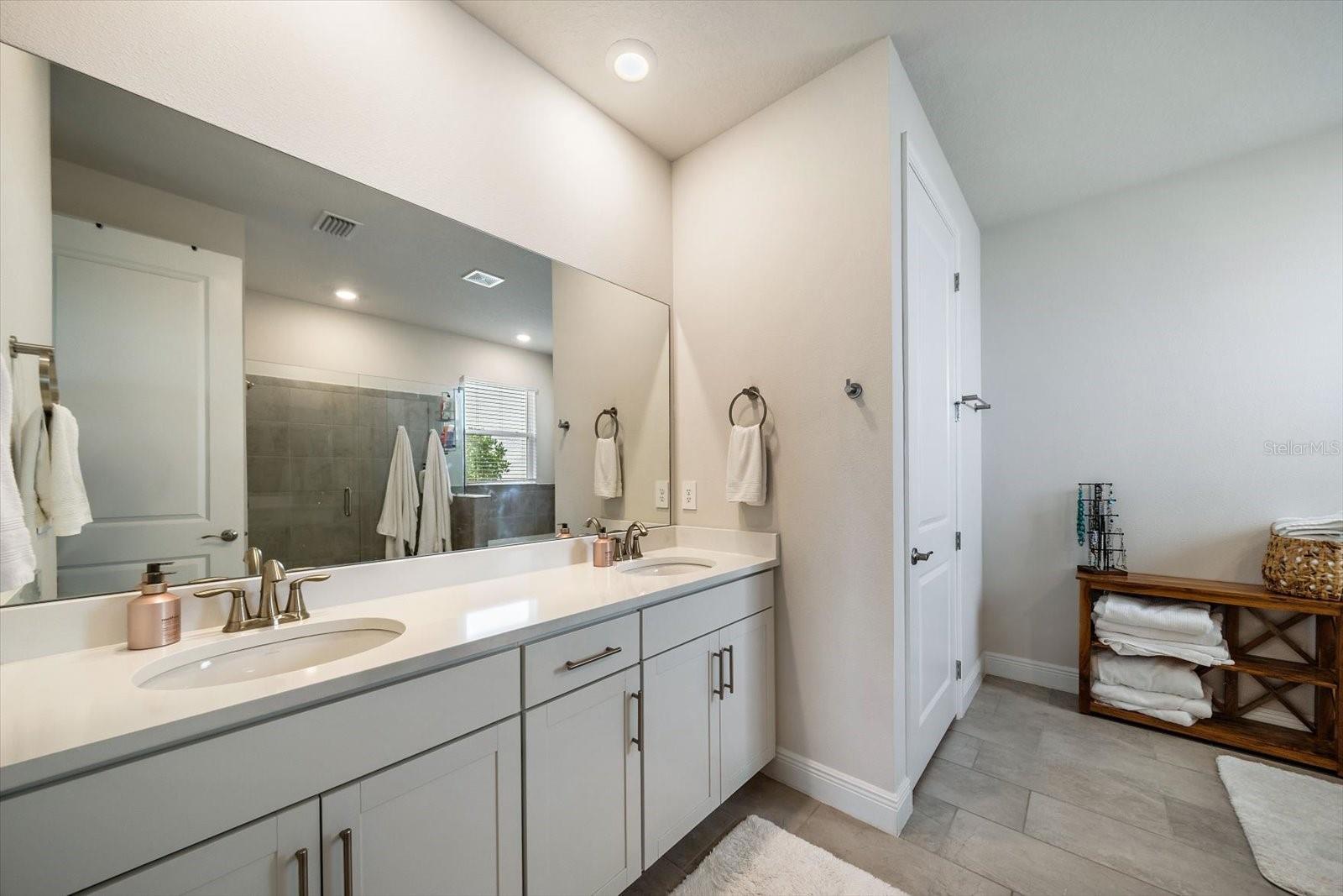 STAR FARMS AT LAKEWOOD RANCH - Residential