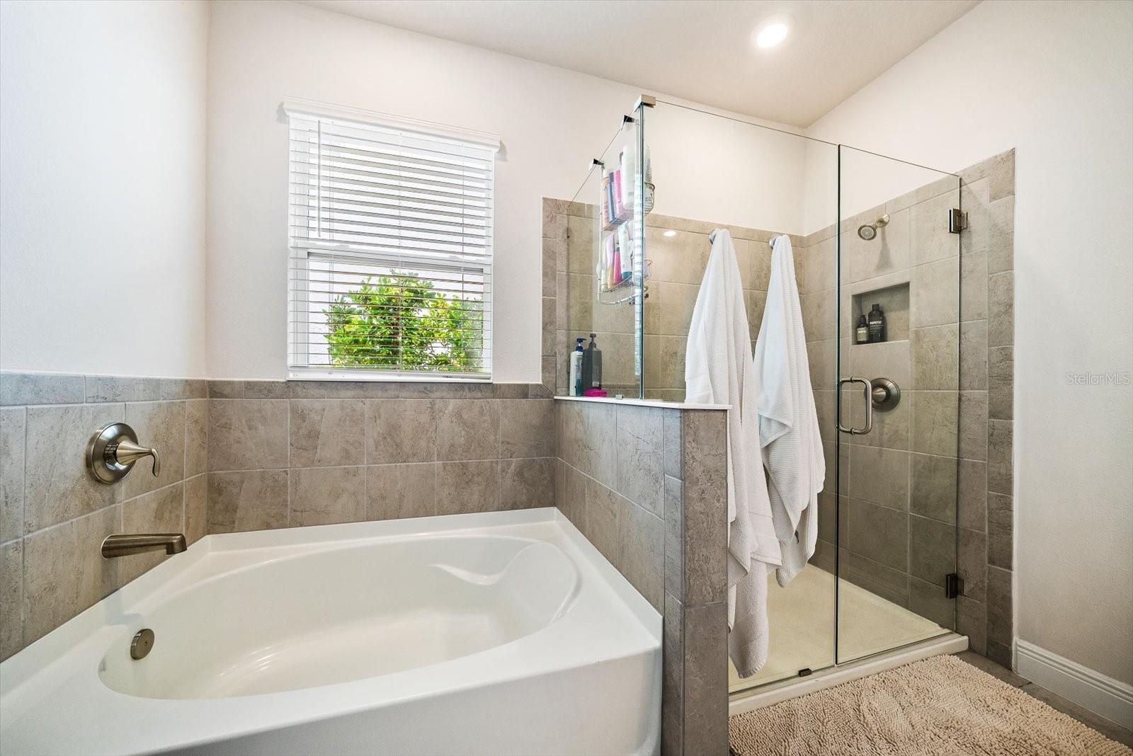 STAR FARMS AT LAKEWOOD RANCH - Residential