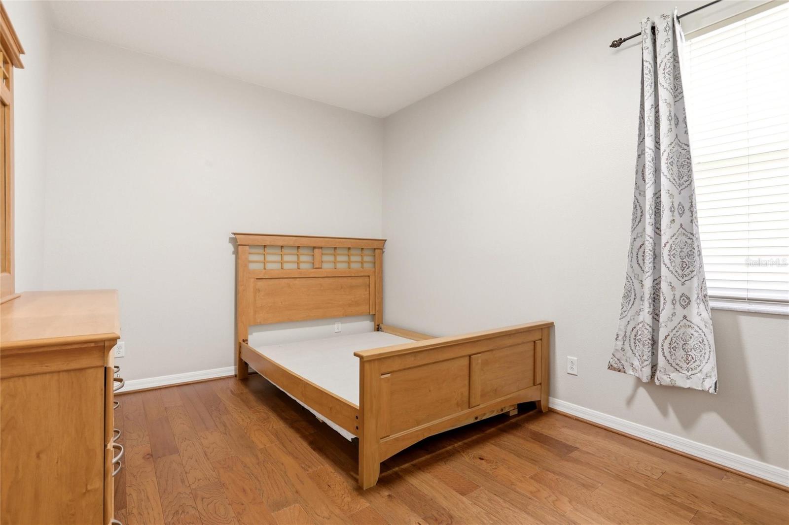 EMERALD RDG H - Residential