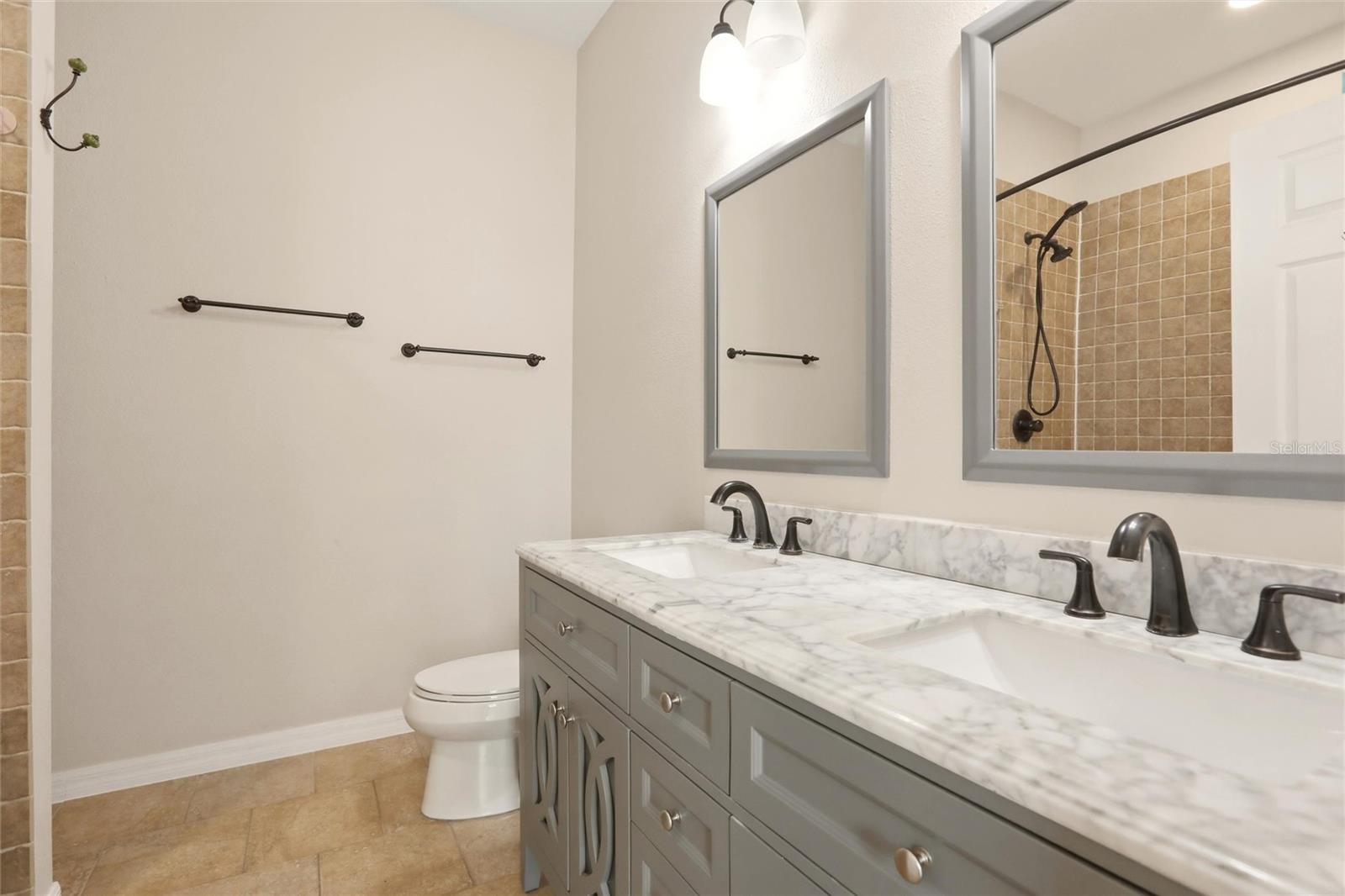 EMERALD RDG H - Residential