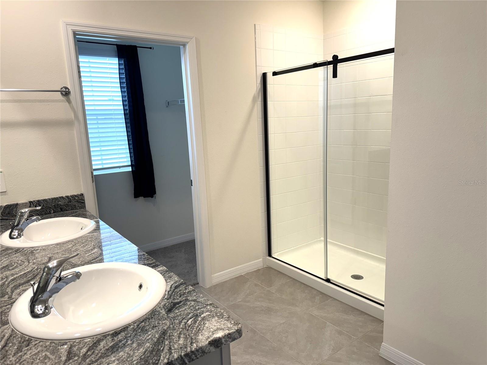 PROMENADE ESTATES PH I - Residential Lease