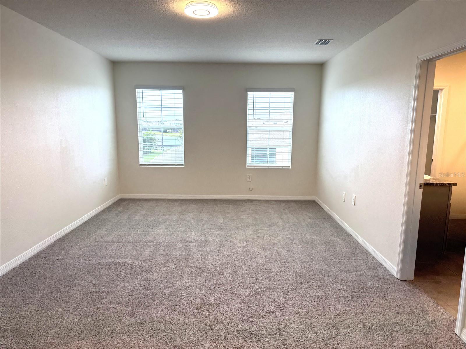 PROMENADE ESTATES PH I - Residential Lease