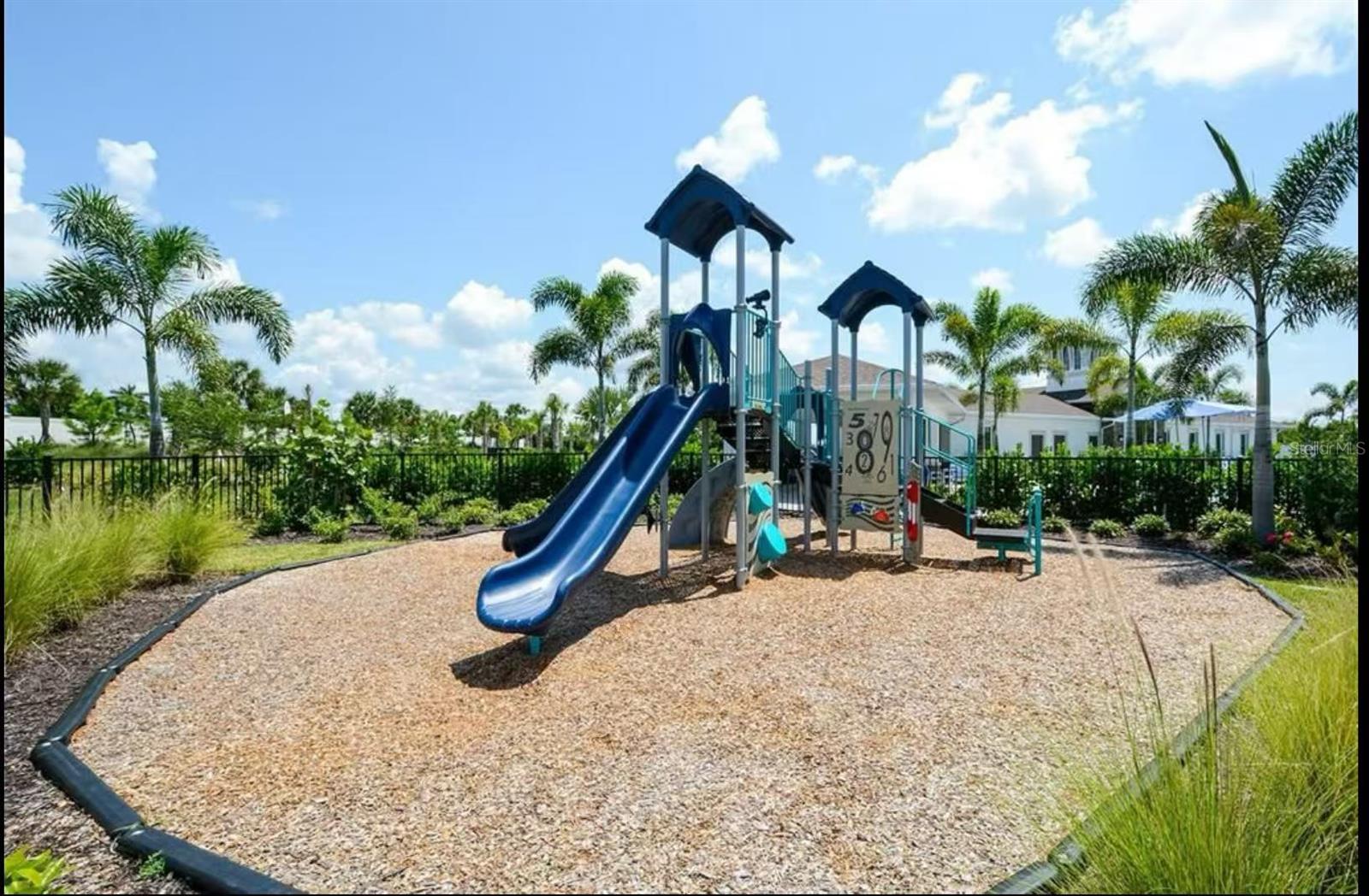 PROMENADE ESTATES PH I - Residential Lease