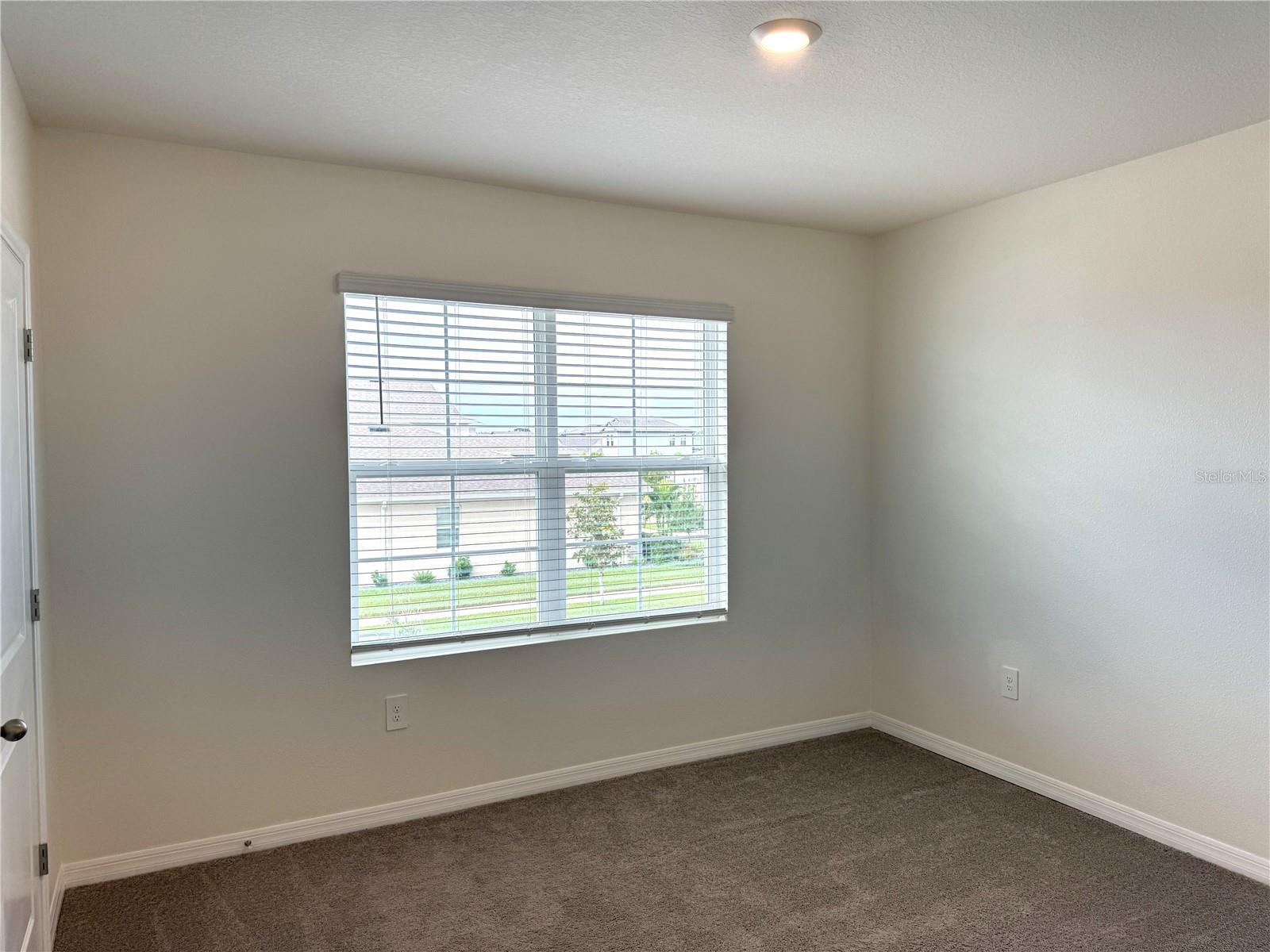 PROMENADE ESTATES PH I - Residential Lease