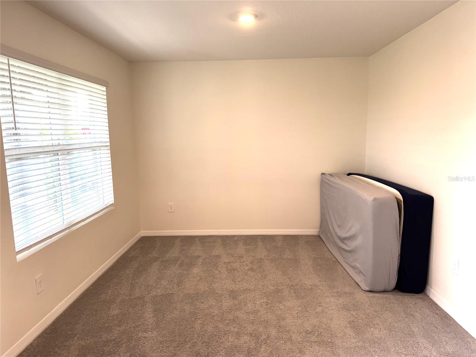 PROMENADE ESTATES PH I - Residential Lease