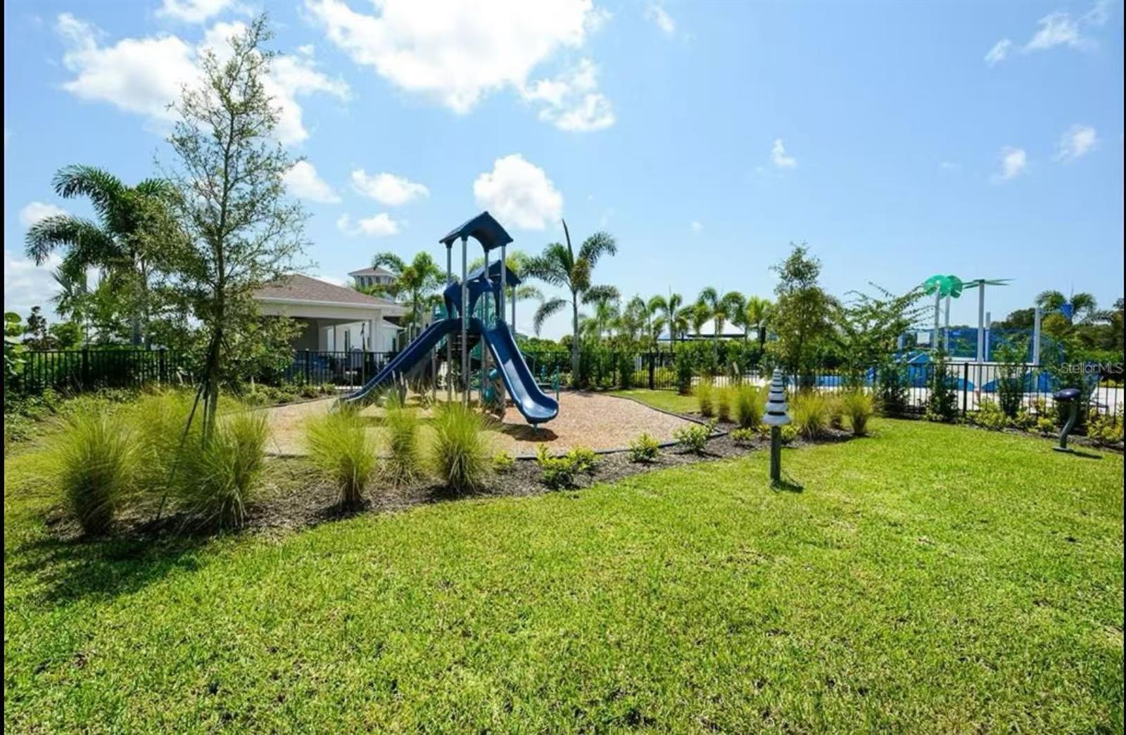 PROMENADE ESTATES PH I - Residential Lease