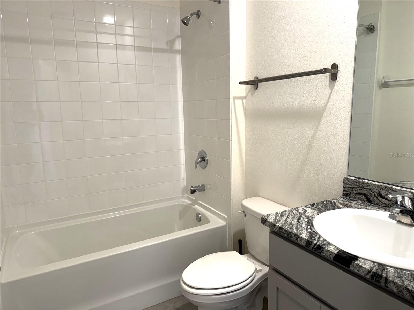 PROMENADE ESTATES PH I - Residential Lease