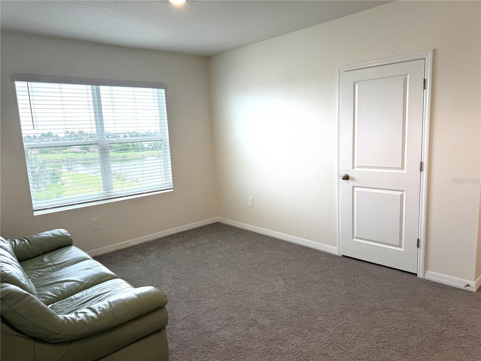 PROMENADE ESTATES PH I - Residential Lease