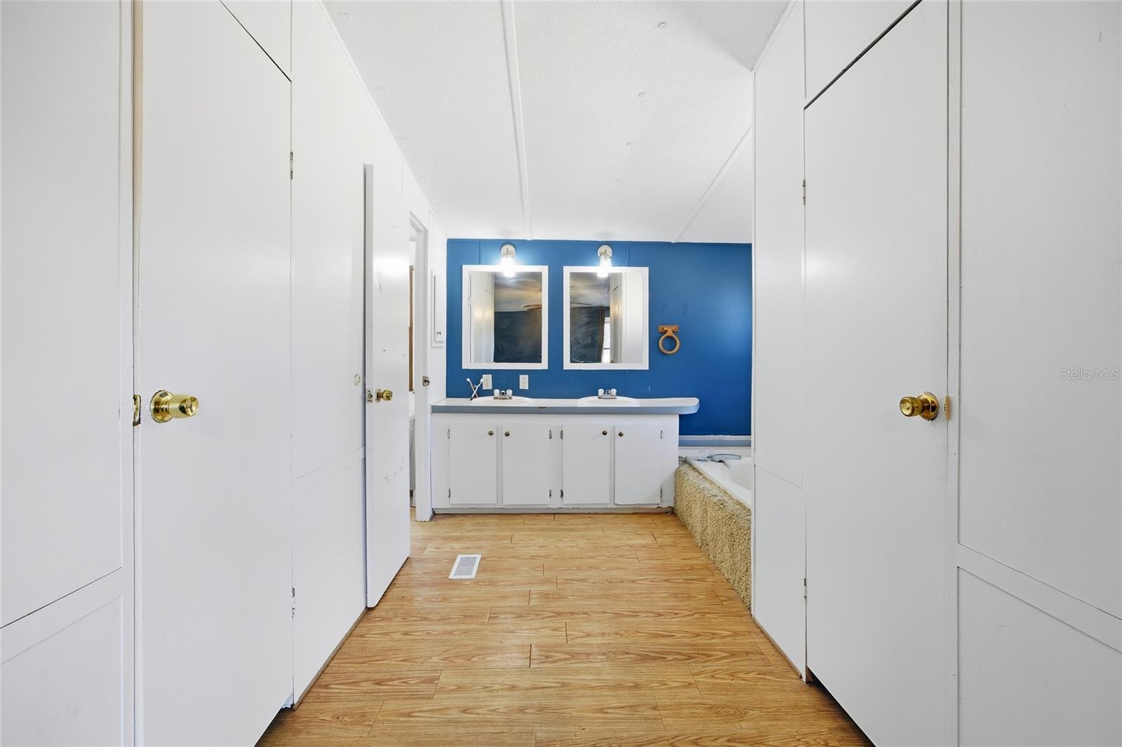 NON SUBDIVISION - Residential