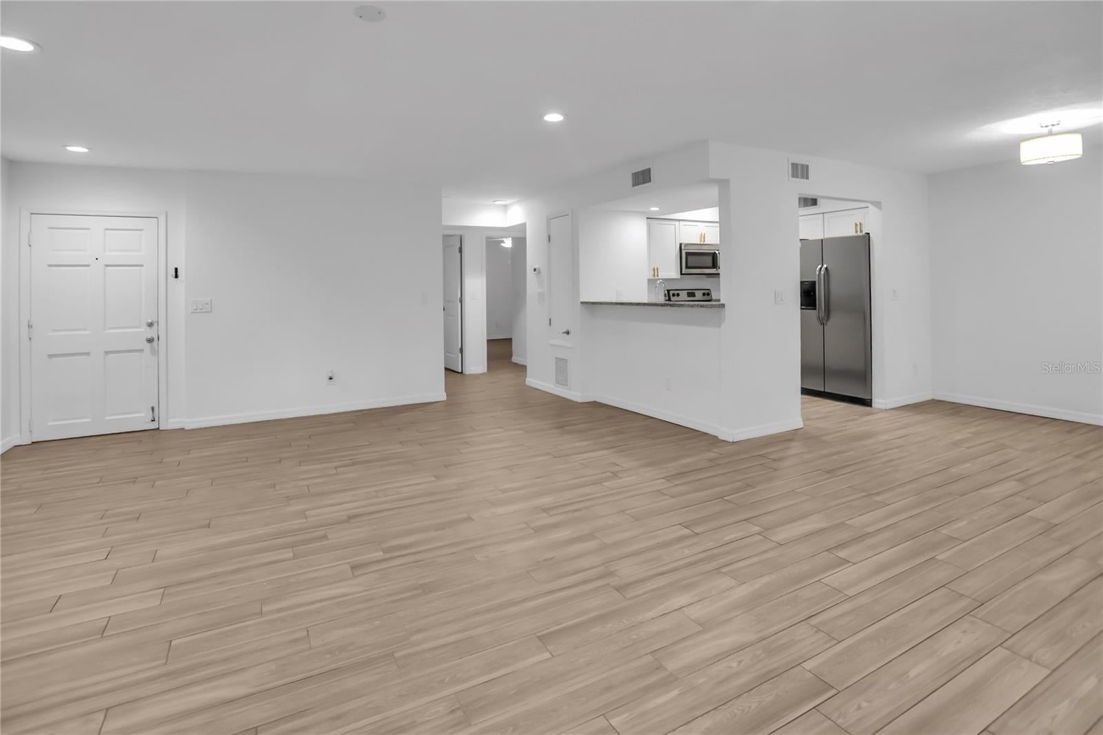 468 W PAR STREET 468