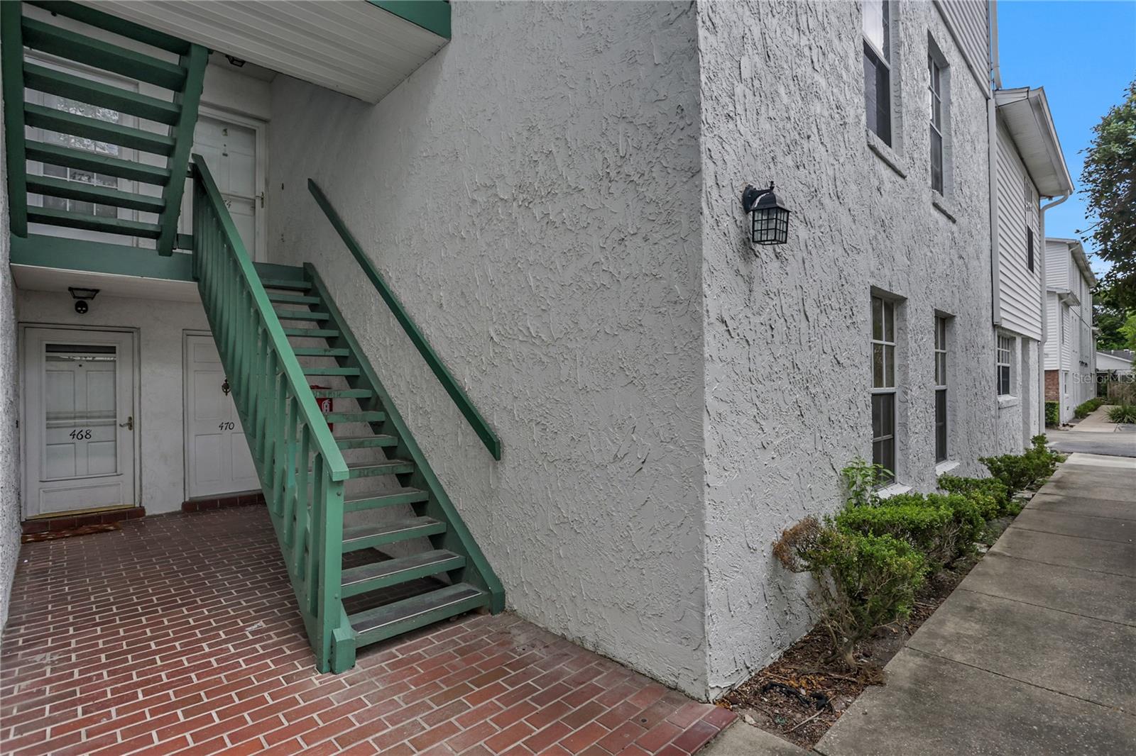 468 W PAR STREET 468