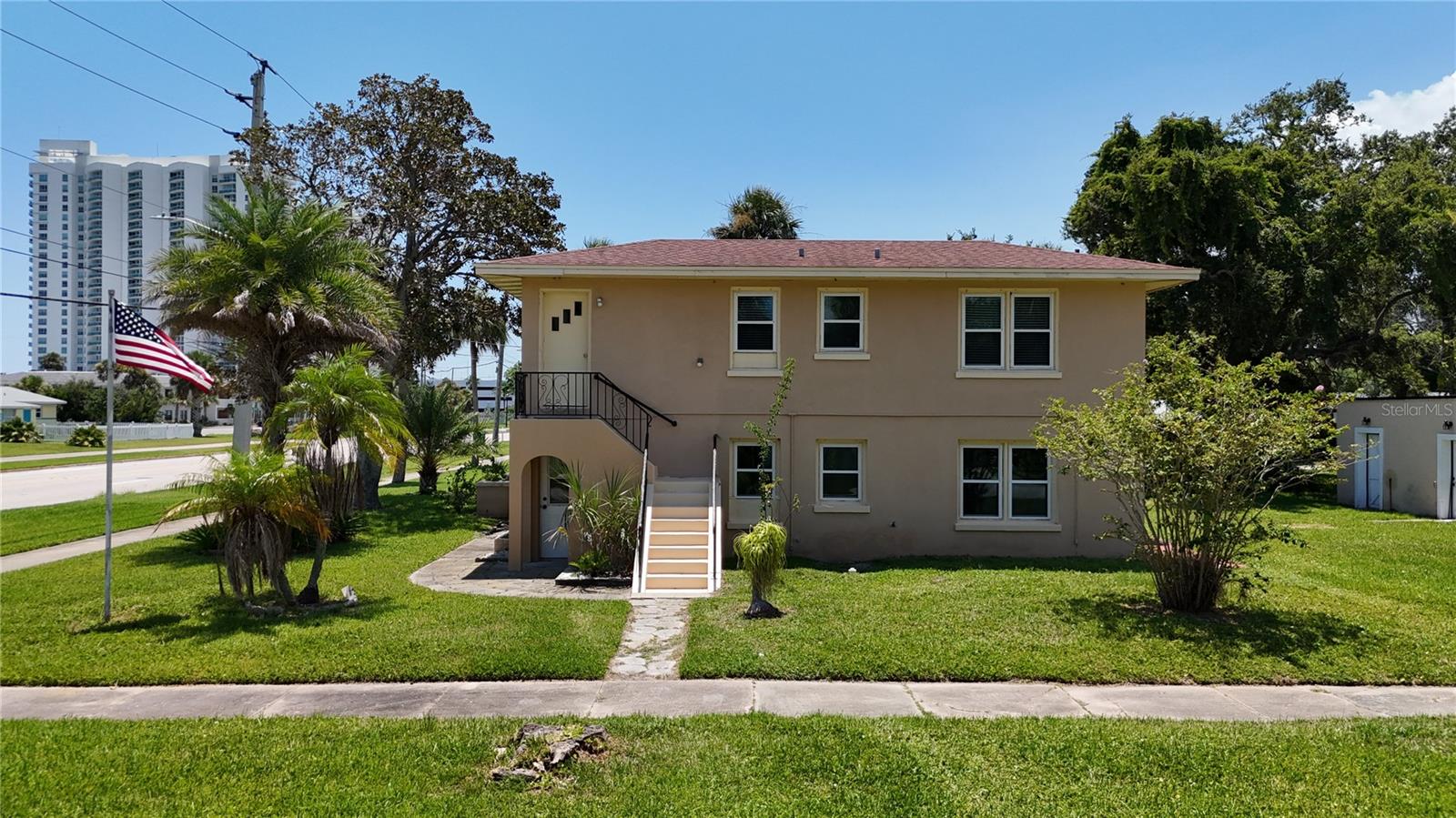 344 RIVERSIDE DRIVE