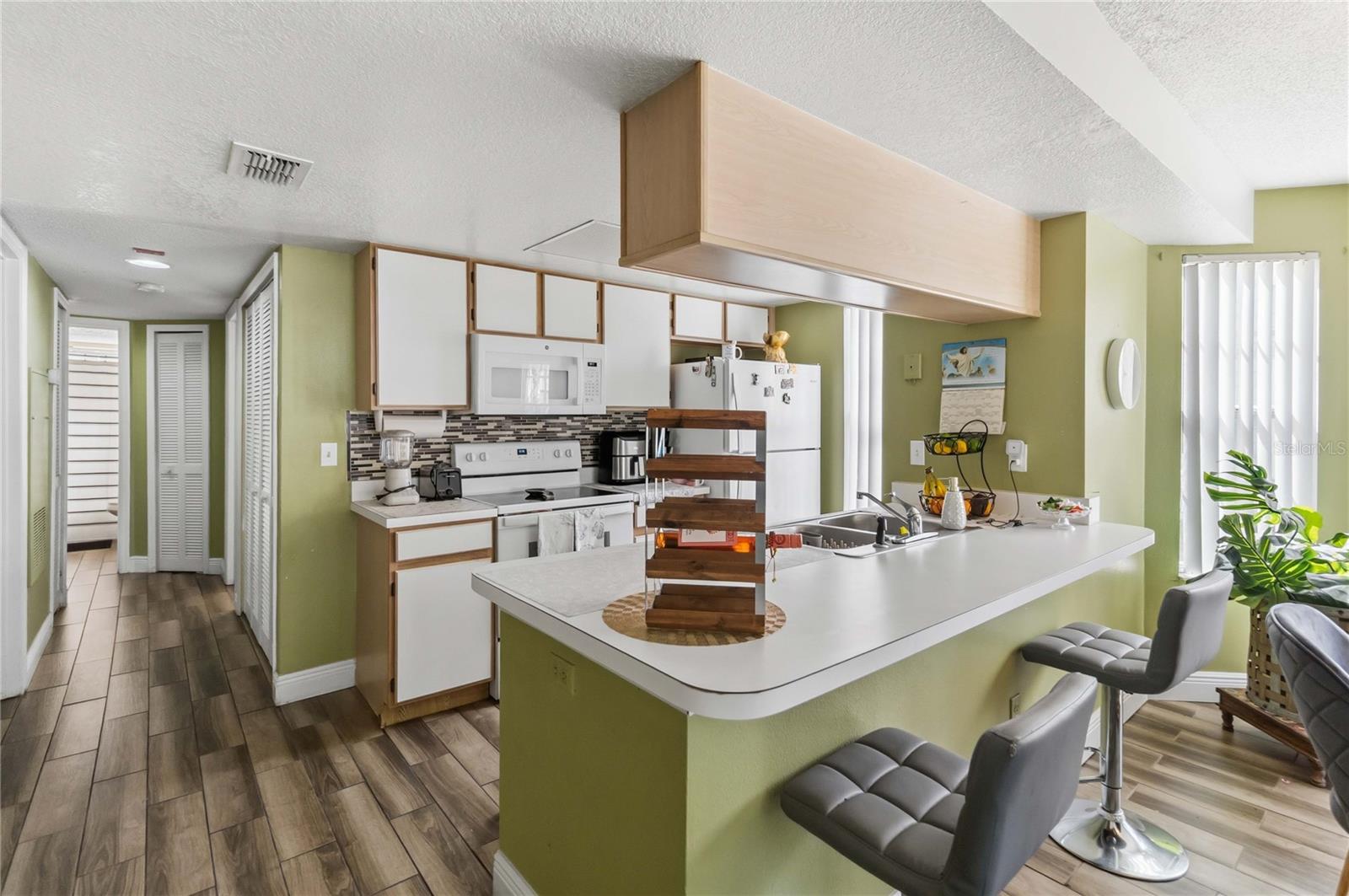 ROYAL PALM BAY CONDO - Residential