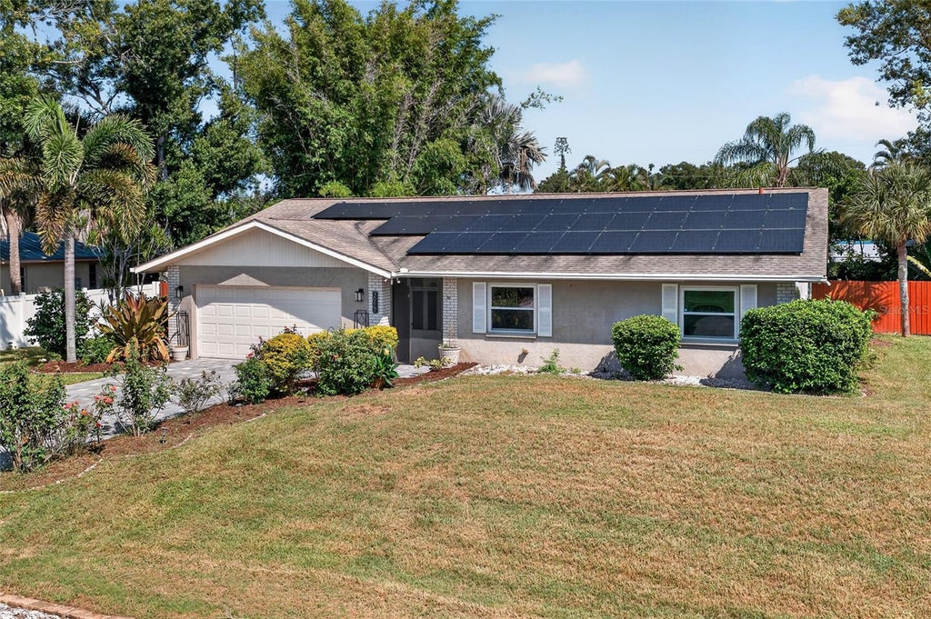 Photo of 3917 Sawyerwood Road, Sarasota, FL 34233 (MLS # C7529837)