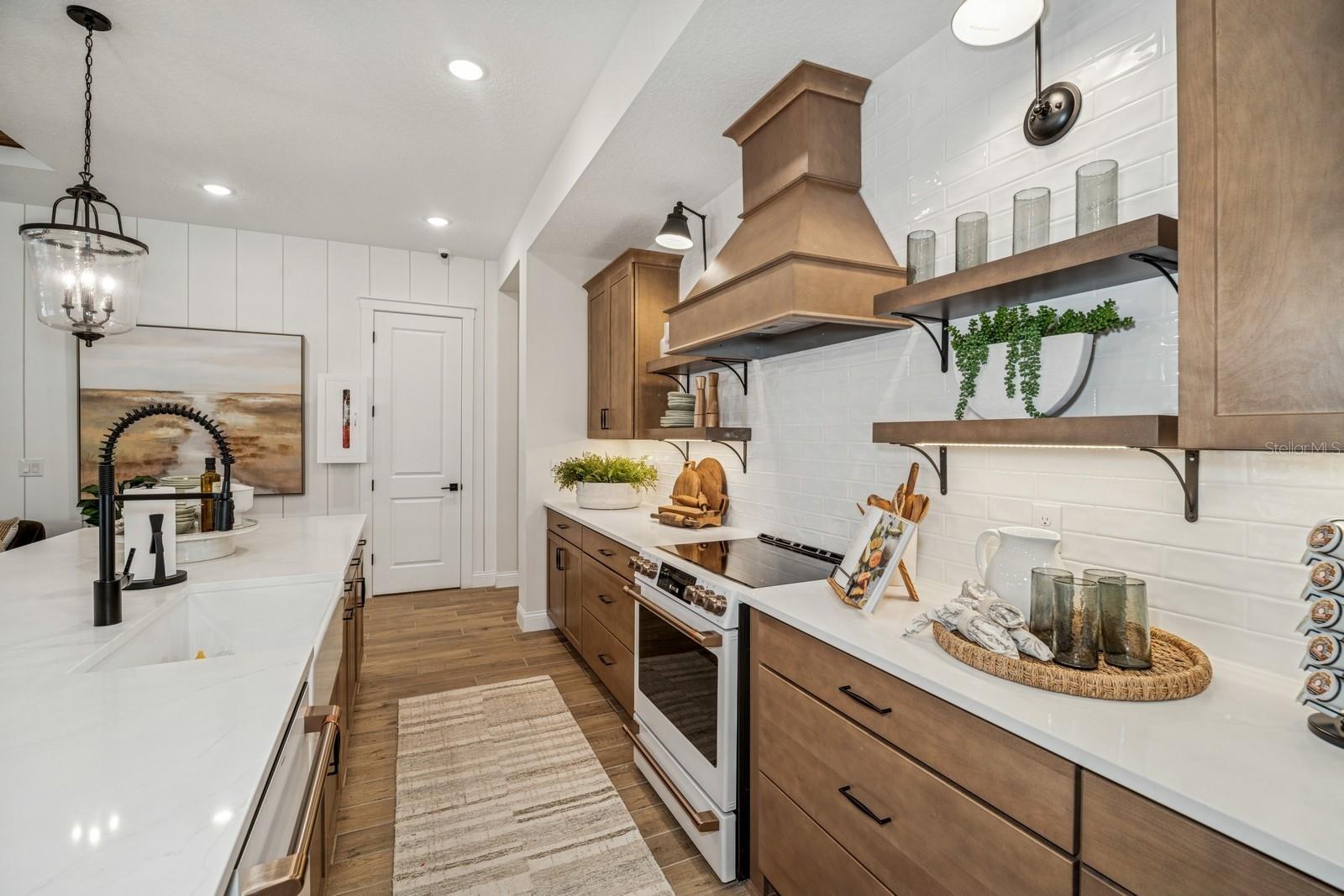 1446 VIOLET OAK COURT 8