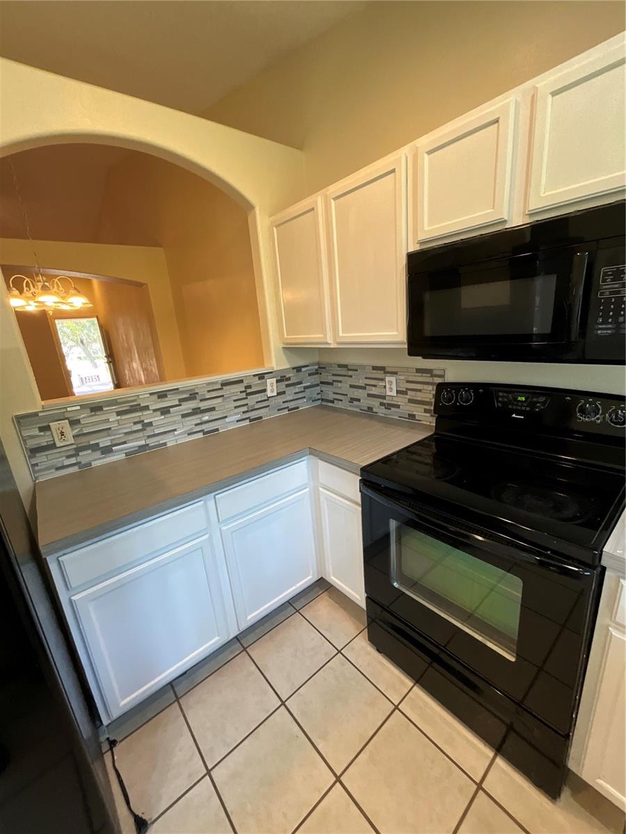 OSPREY COVE AT THE OAKS CONDO PH 11 - Residential Lease