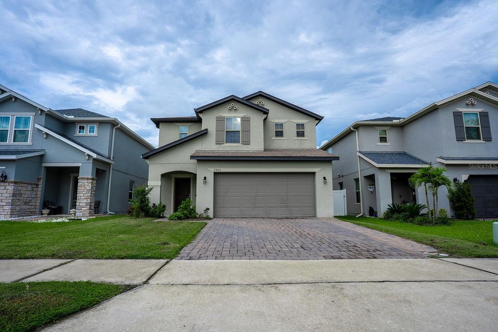Photo of 2905 Summer Green Trail, Kissimmee, FL 34744 (MLS # O6339462)