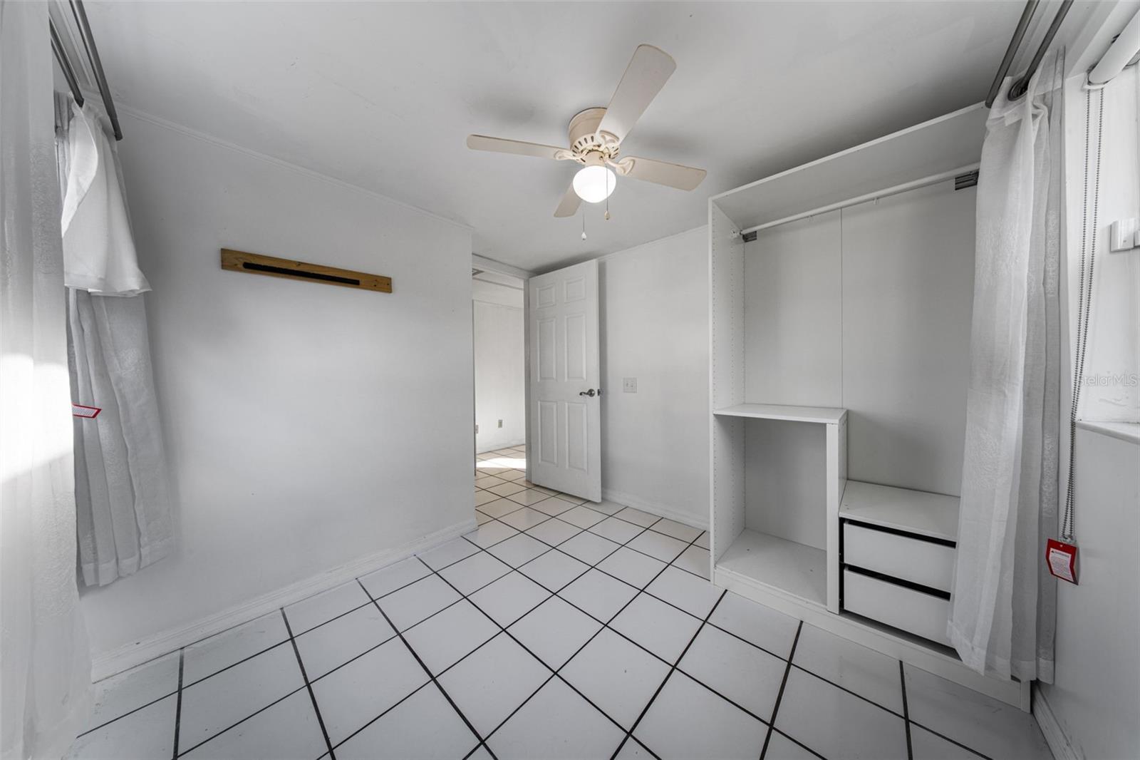 LAKE HELEN BLK 26 W 01/2 FOGLER - Residential