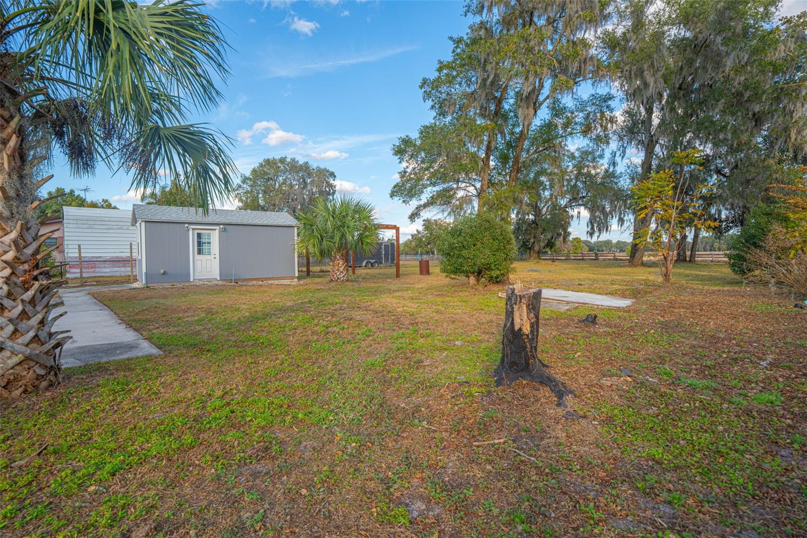 LAKE HELEN BLK 26 W 01/2 FOGLER - Residential
