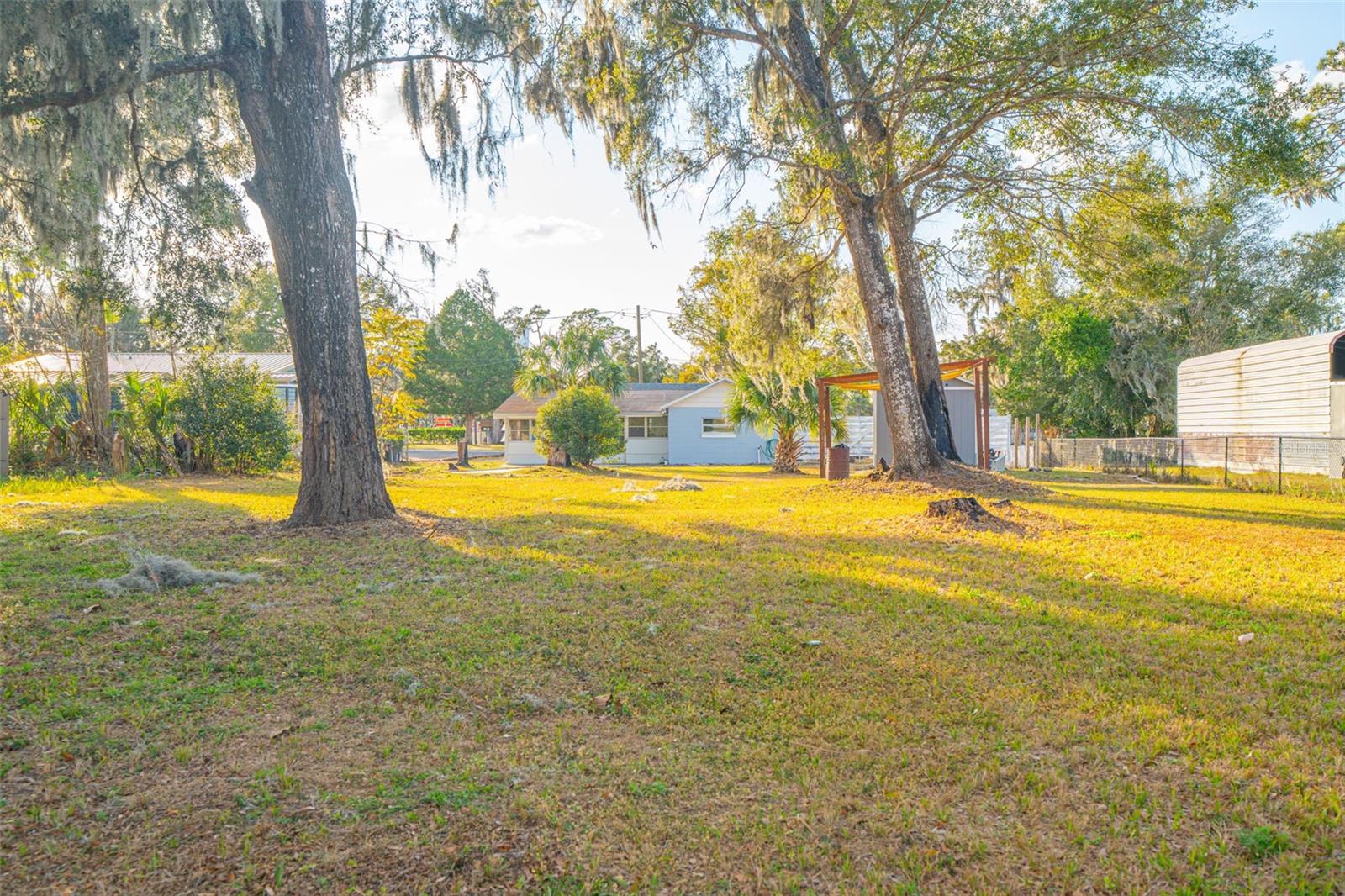 LAKE HELEN BLK 26 W 01/2 FOGLER - Residential