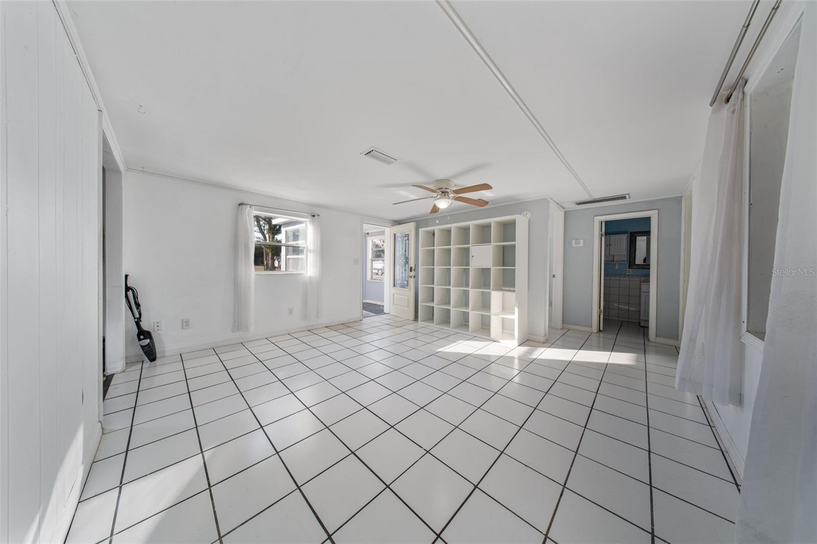 LAKE HELEN BLK 26 W 01/2 FOGLER - Residential