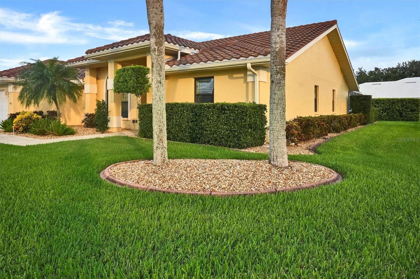 Search Properties for Sale 2 1565 WATERFORD DRIVE