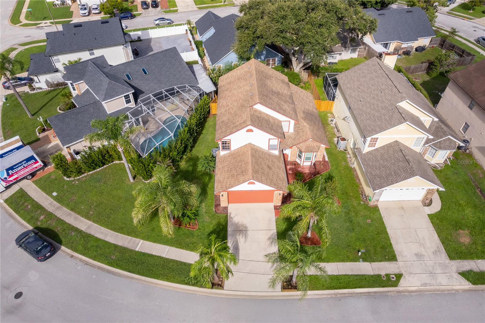 696 REMINGTON OAK DRIVE