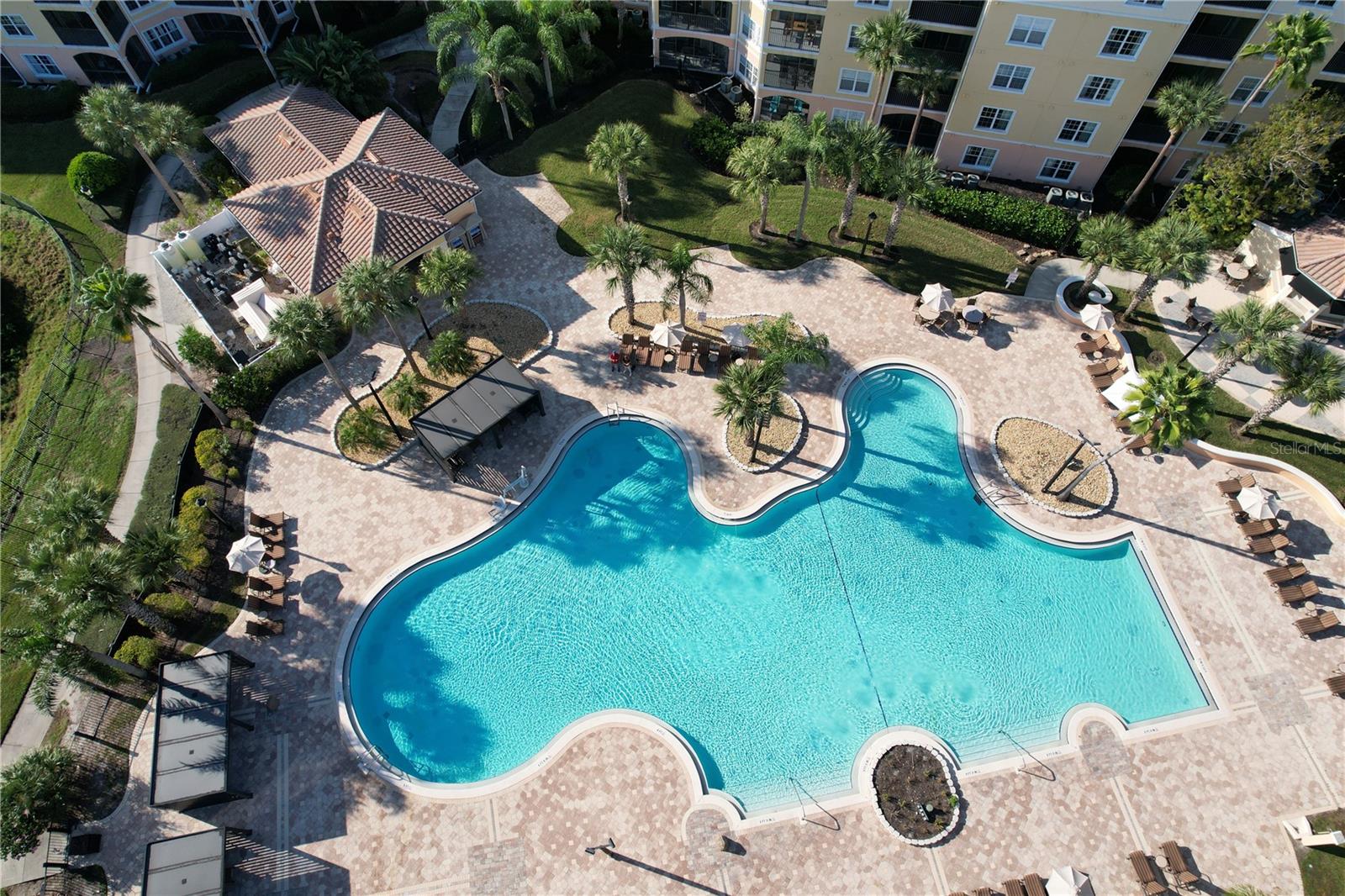 WORLDQUEST RESIDENCE - Residential