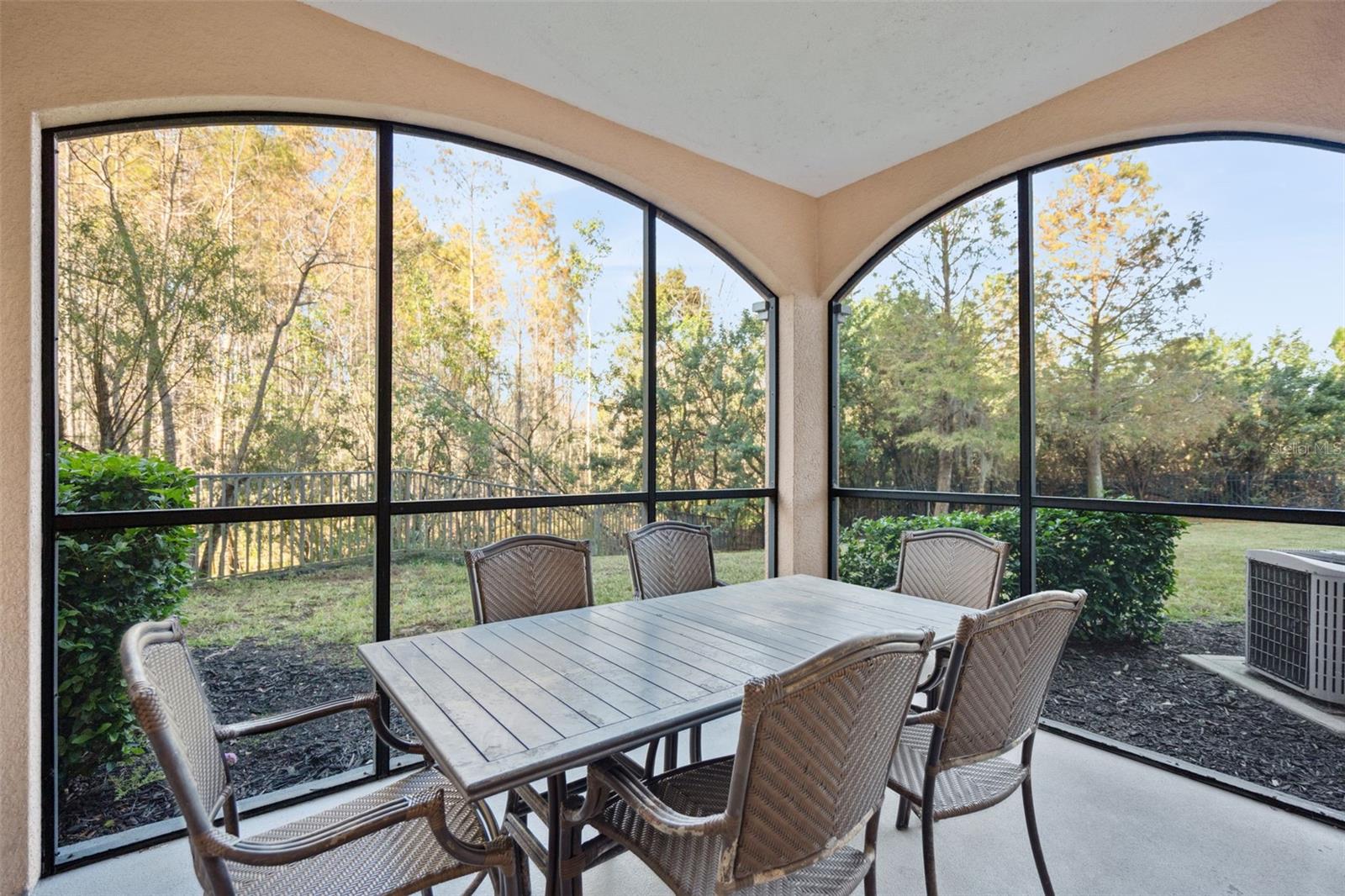 WORLDQUEST RESIDENCE - Residential