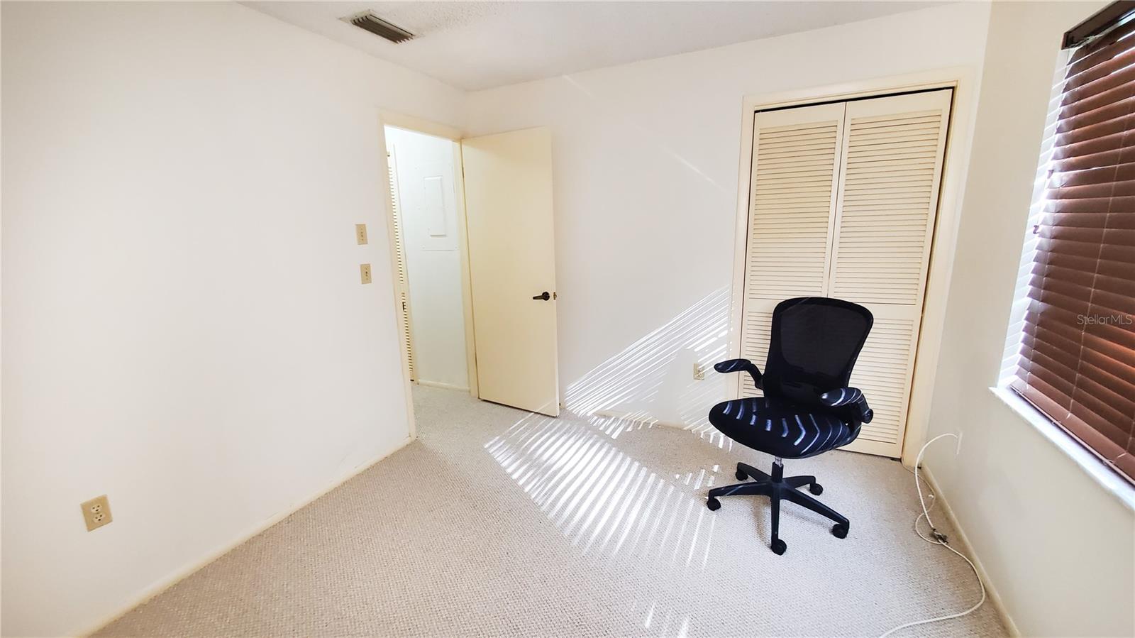 YORKTOWN AT BEACON PLACE - Residential