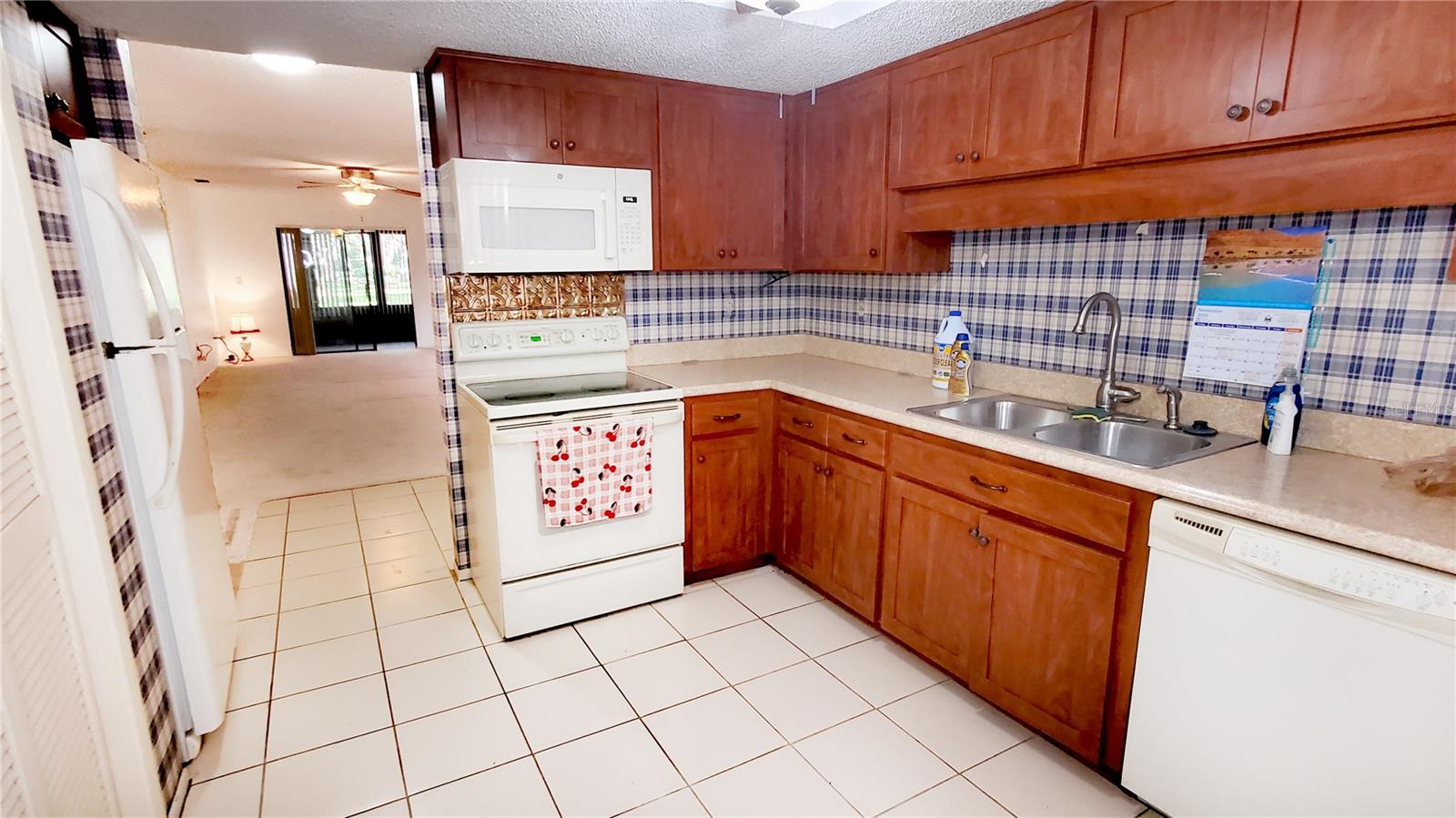 YORKTOWN AT BEACON PLACE - Residential