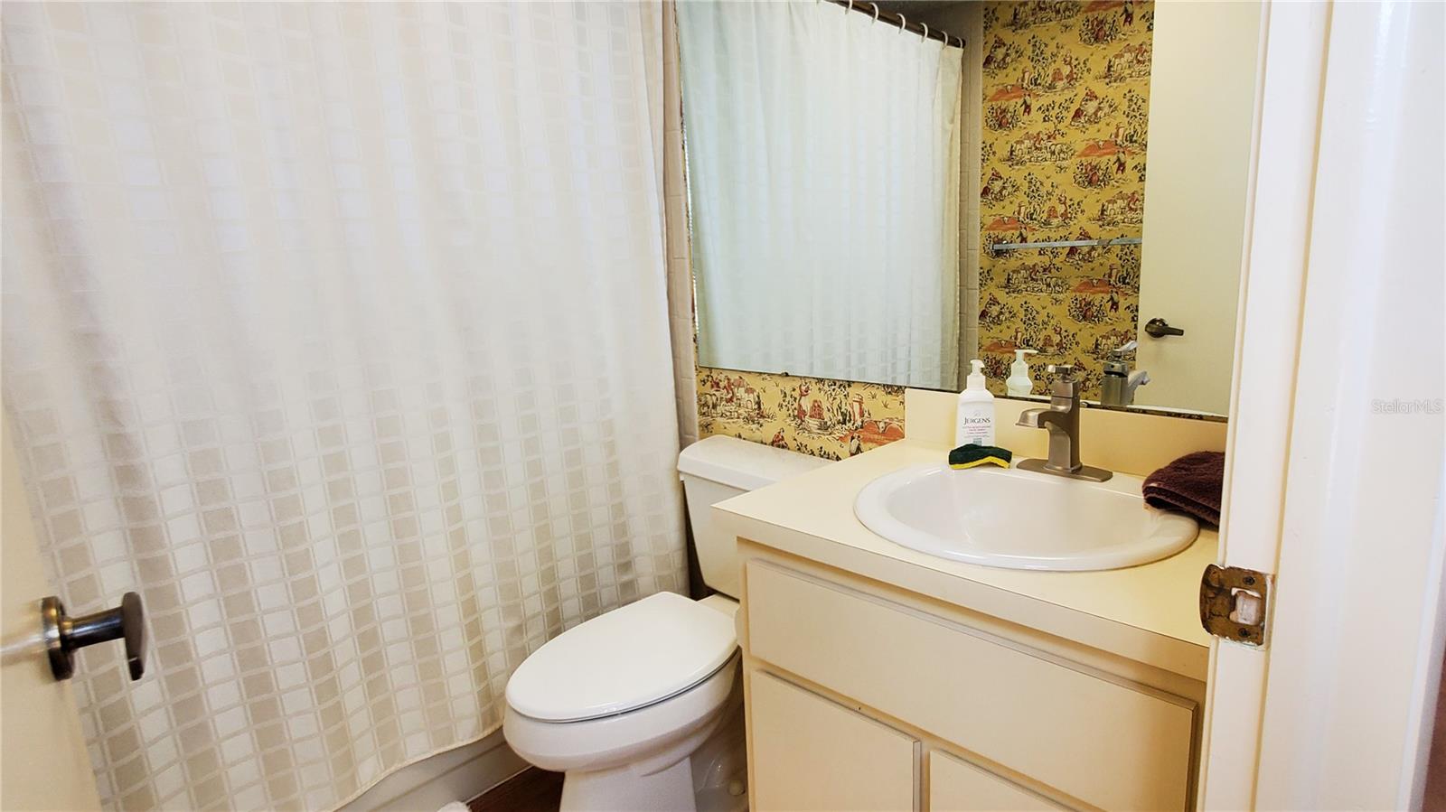 YORKTOWN AT BEACON PLACE - Residential