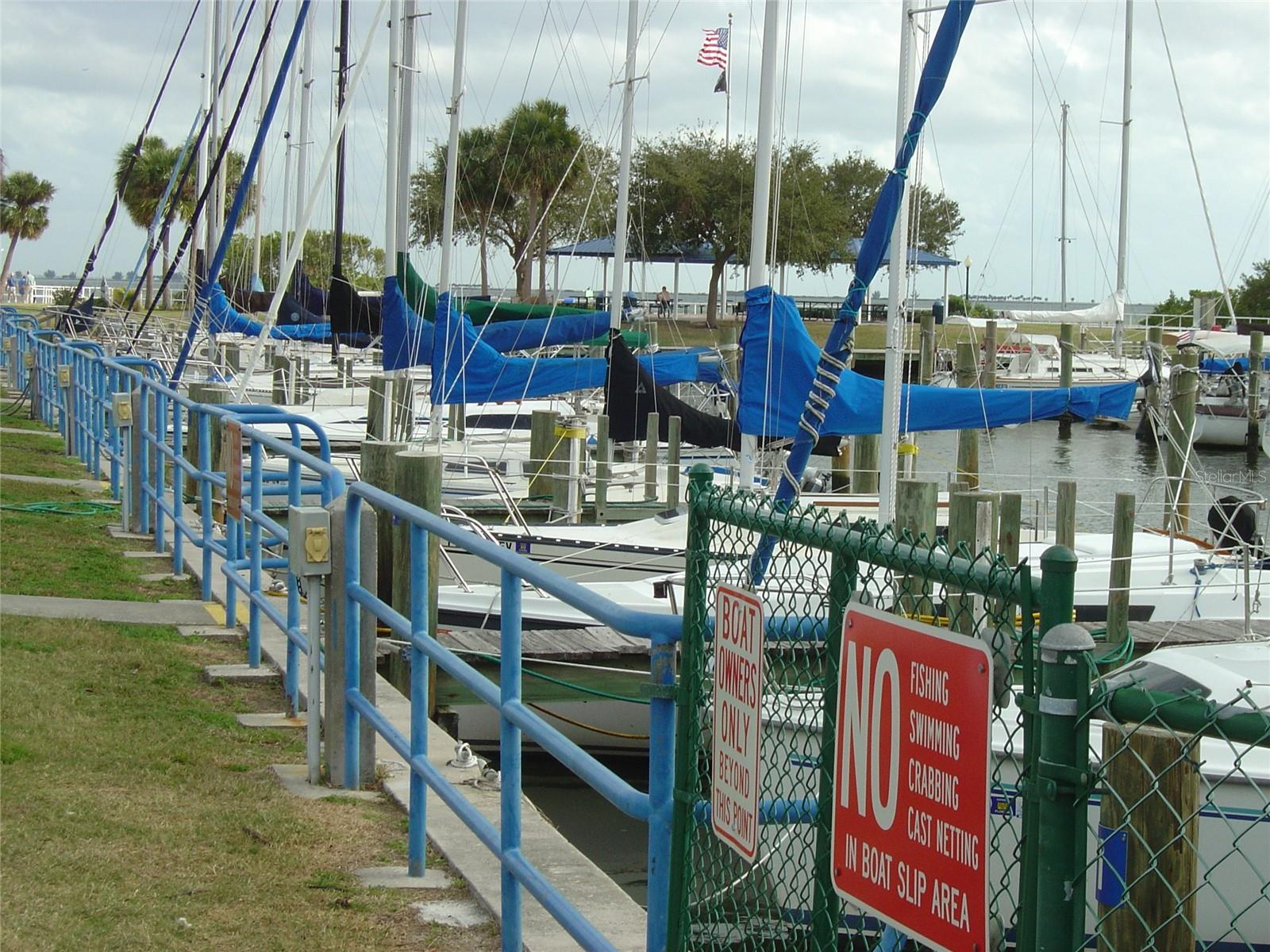 YORKTOWN AT BEACON PLACE - Residential