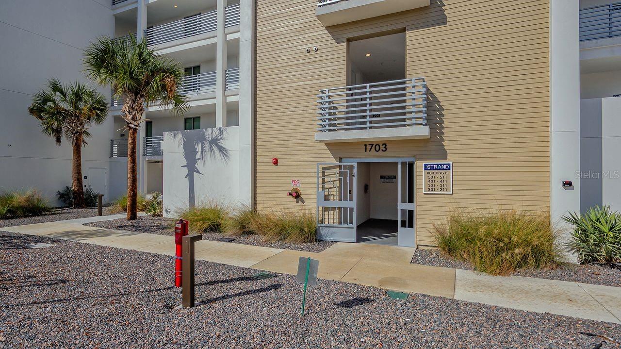 THE STRAND - Residential