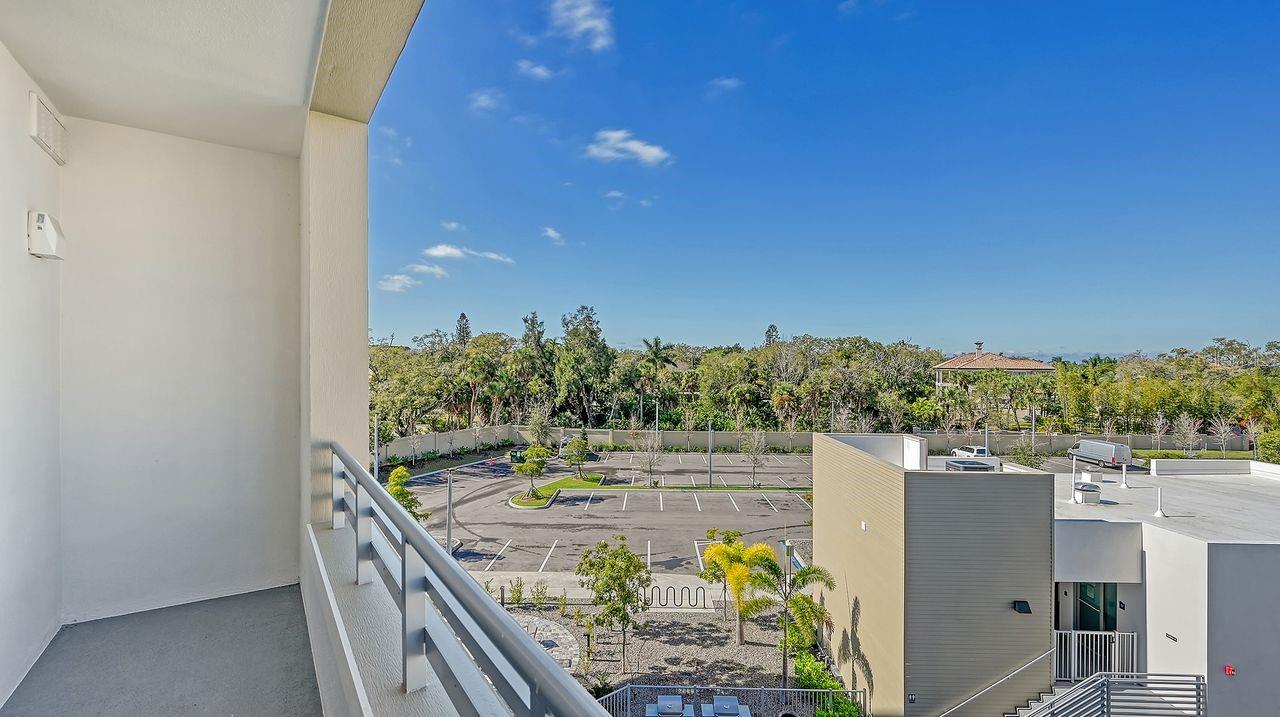 THE STRAND - Residential