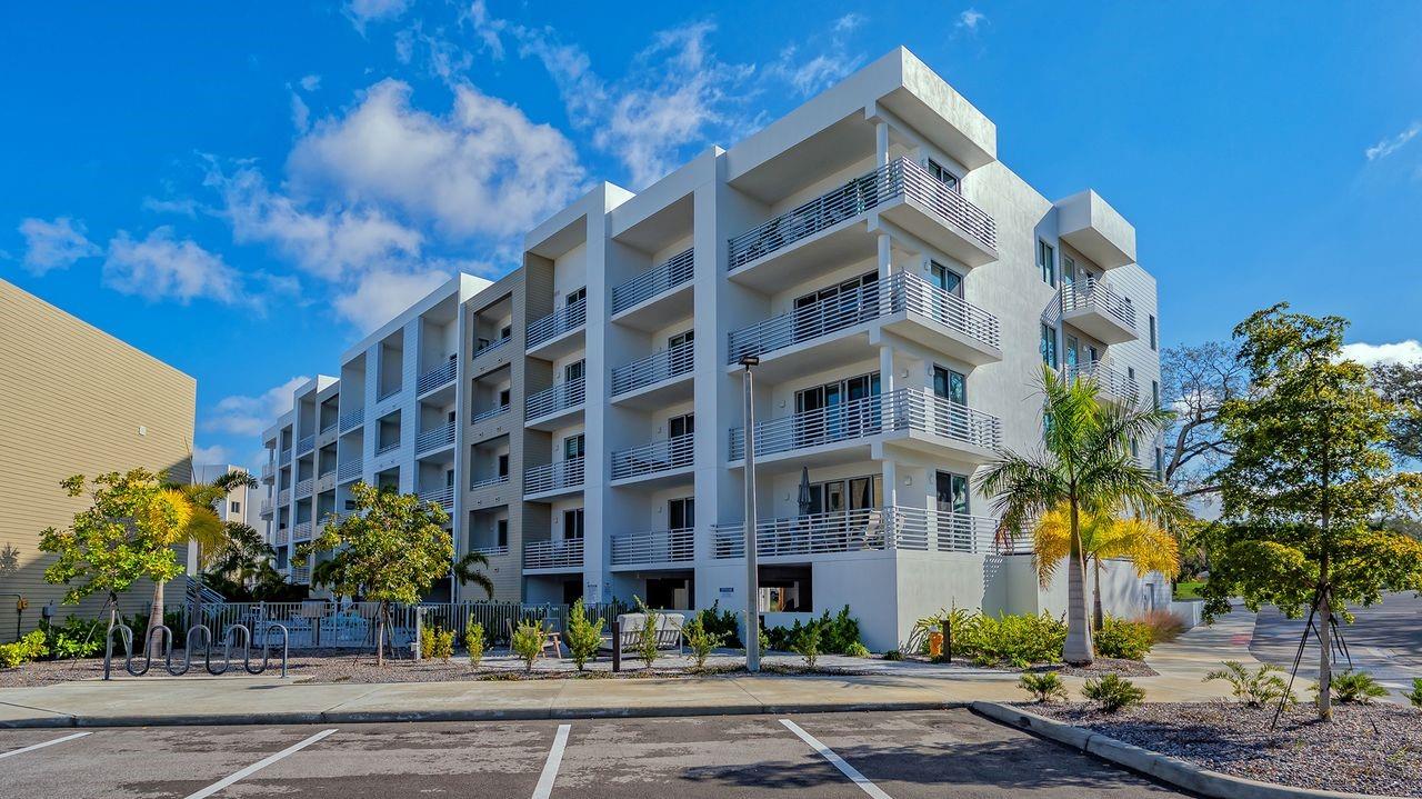 THE STRAND - Residential