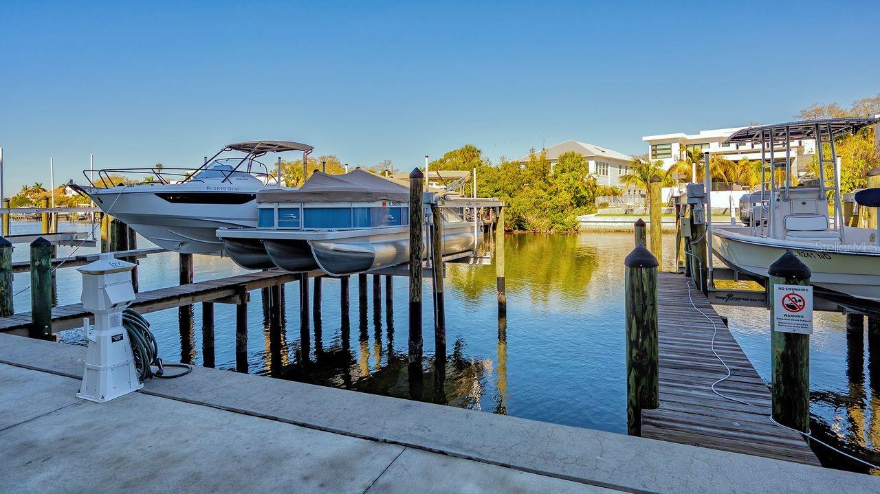 1703 N TAMIAMI TRAIL 404